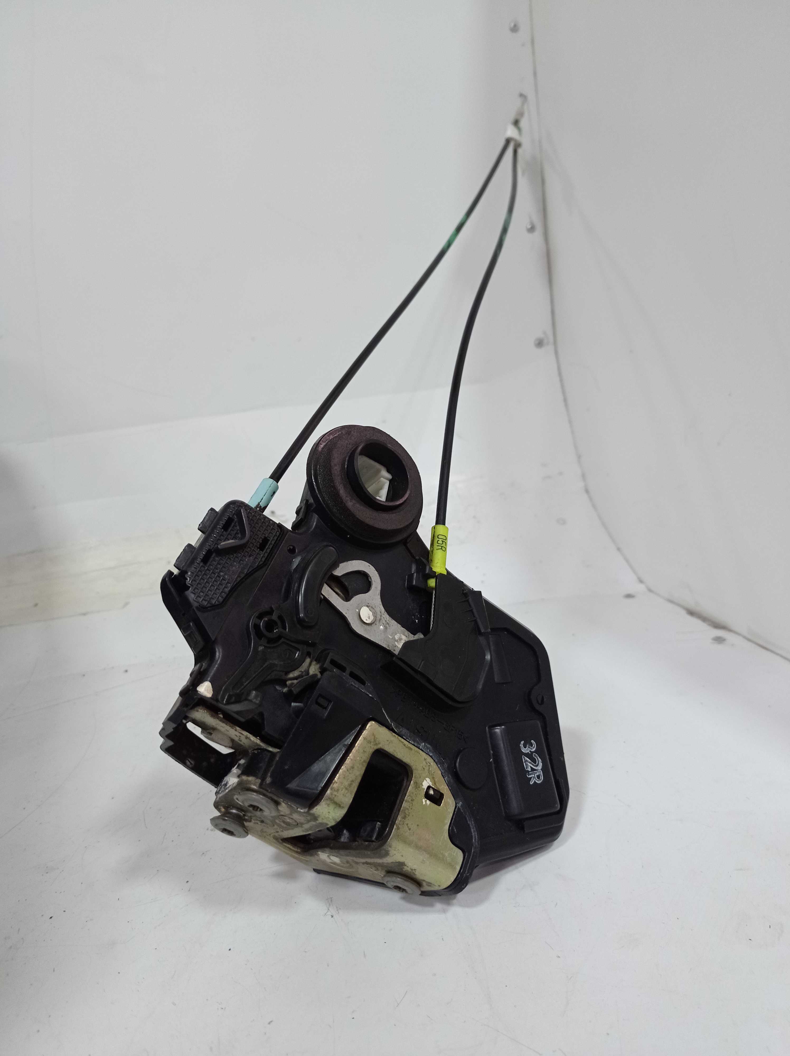 FECHADURA PORTA TRASEIRA DIREITA TOYOTA COROLLA 2003 2004 2