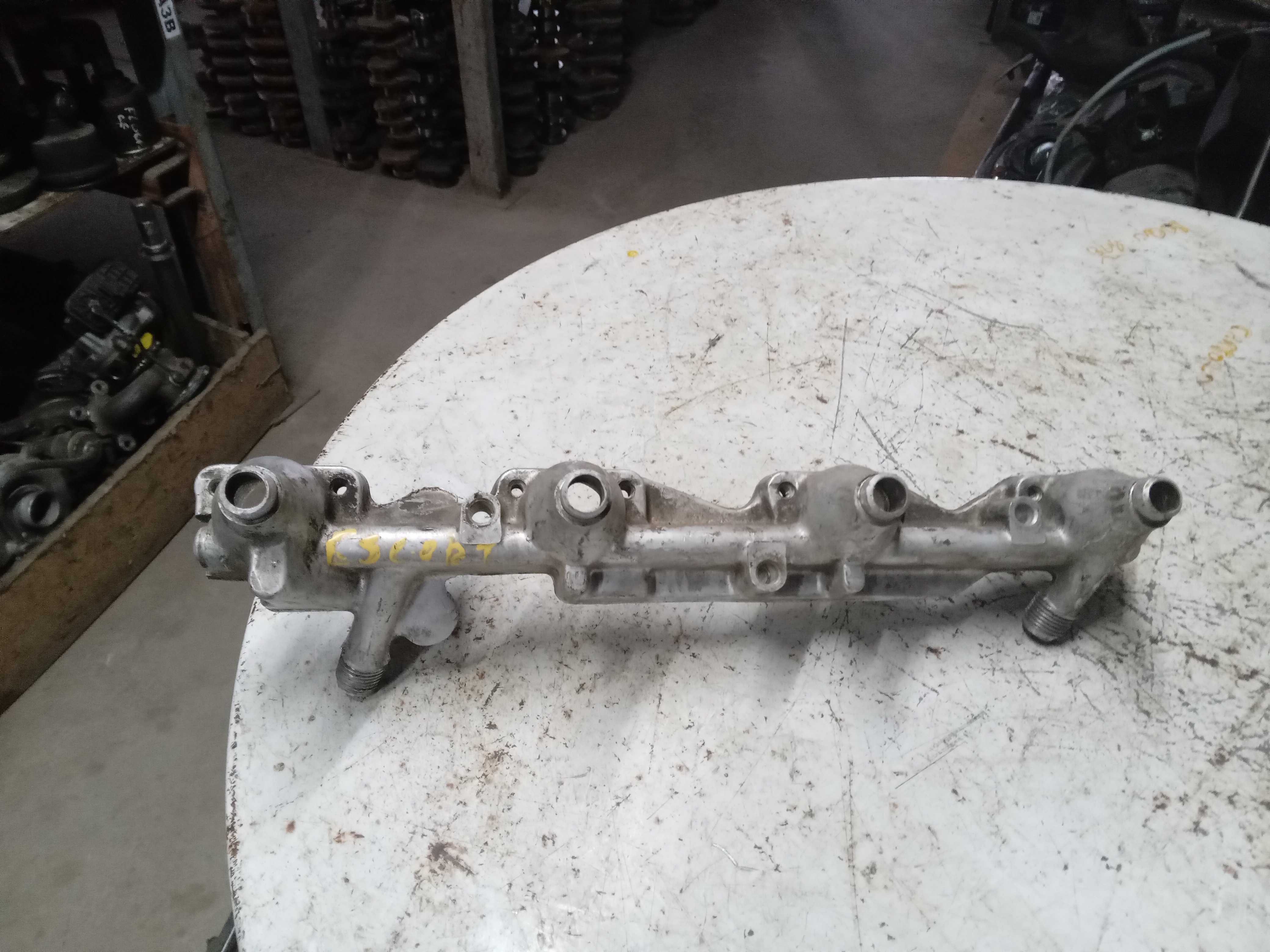 FLAUTA BICO INJEÇÃO FORD MONDEO OU FORD ESCORT ZETEC 16 16V 2