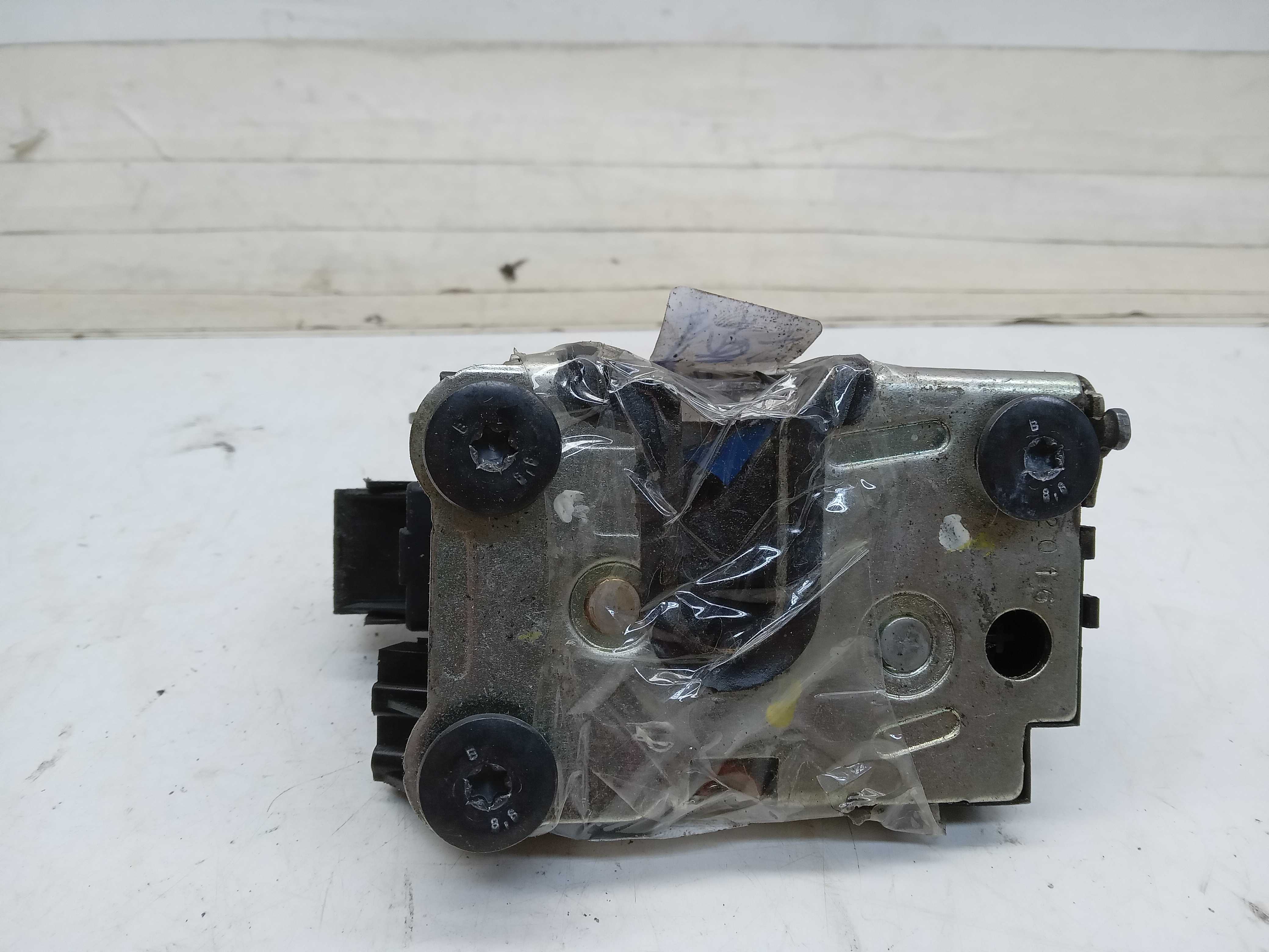 FECHADURA PORTA TRASEIRA LD RENAULT DUSTER 2017 2