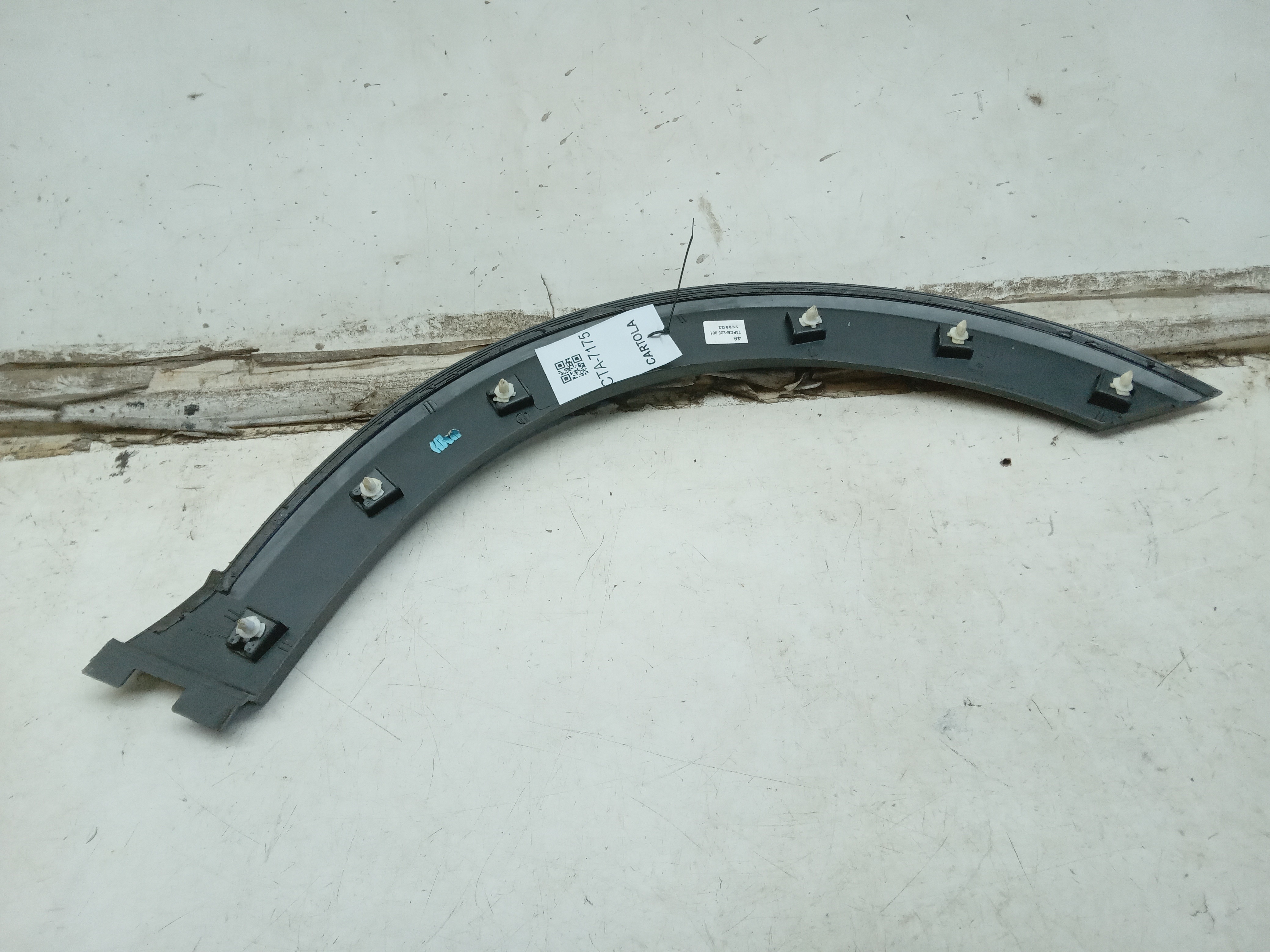 MOLDURA PARALAMA DIANTEIRO LE VW NIVUS  2021 2