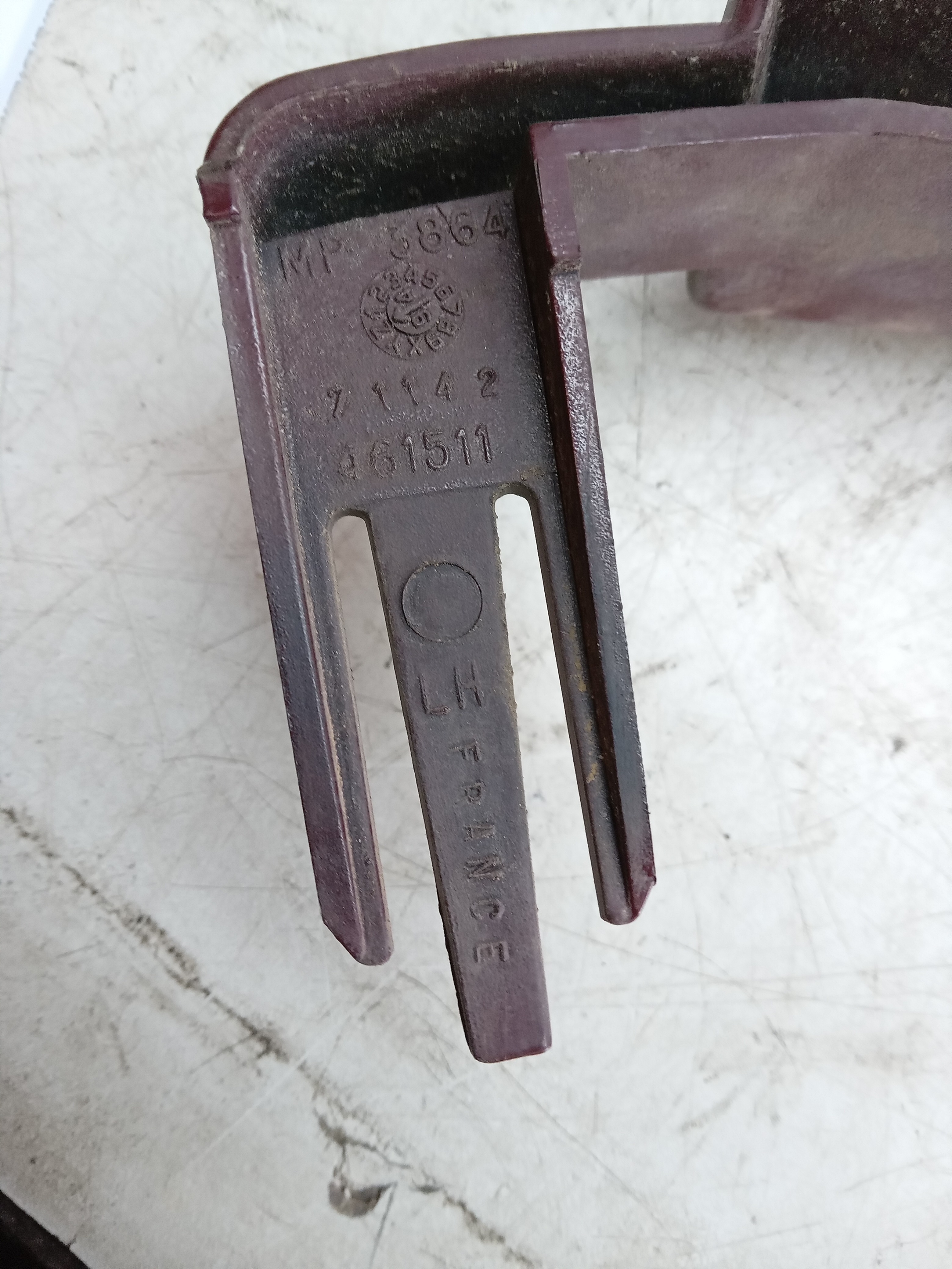 MOLDURA BIGODE FAROL VOLVO 460 GLT 1995