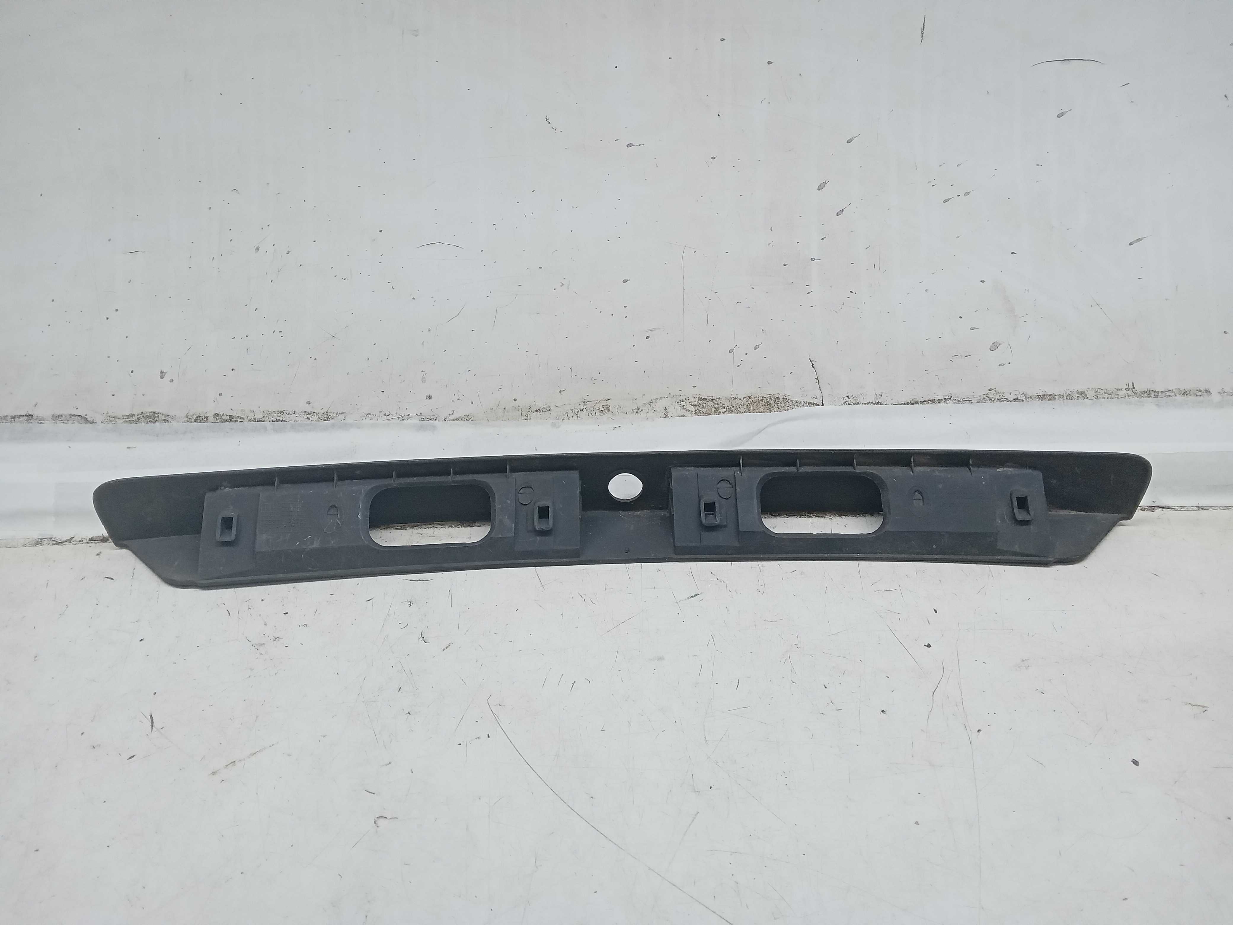 MOLDURA REGUA TAMPA TRASEIRA PARATI G3/G4 1