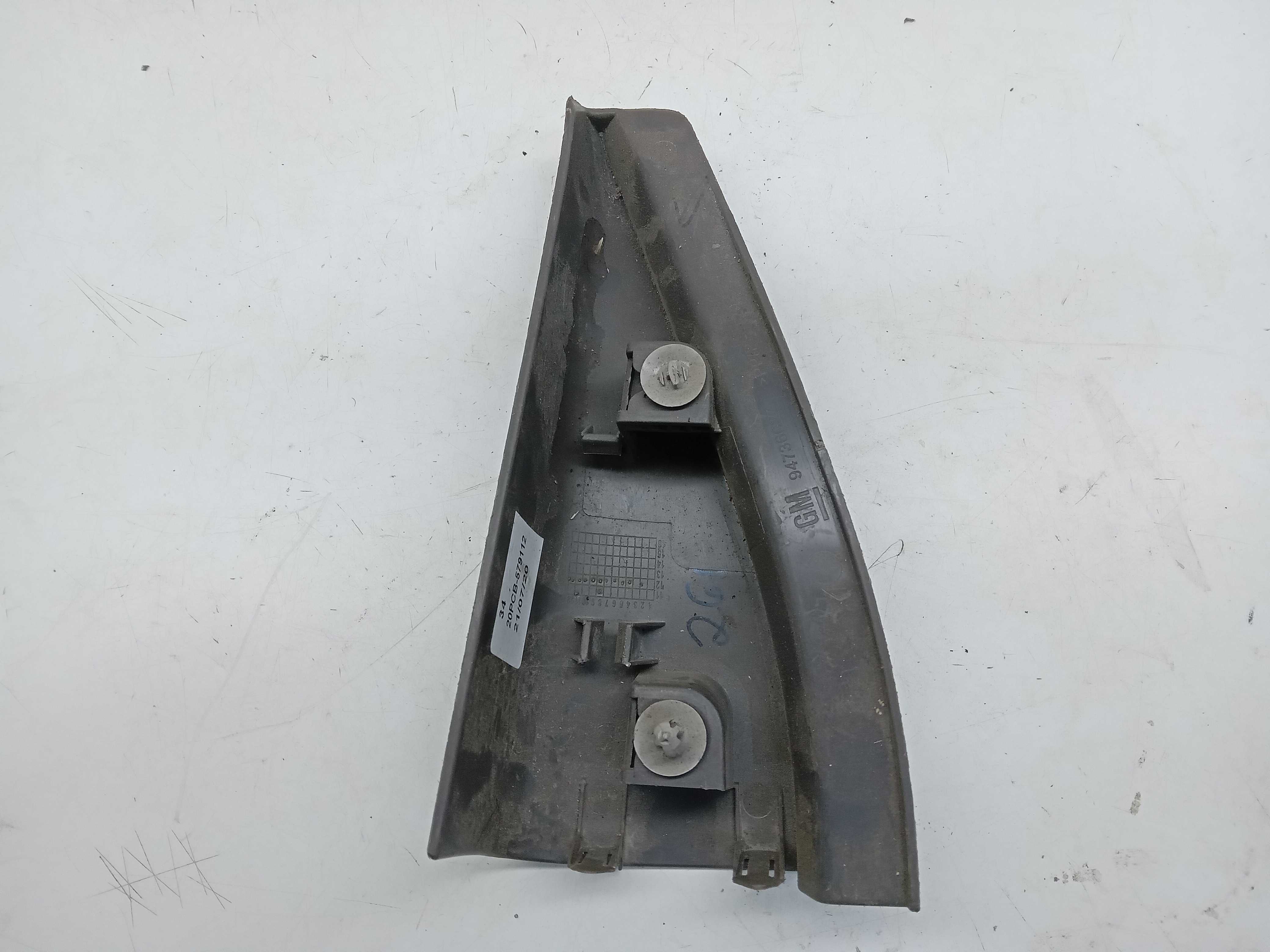 Acabamento interno porta traseira le gm spin 2013 a 2018 2