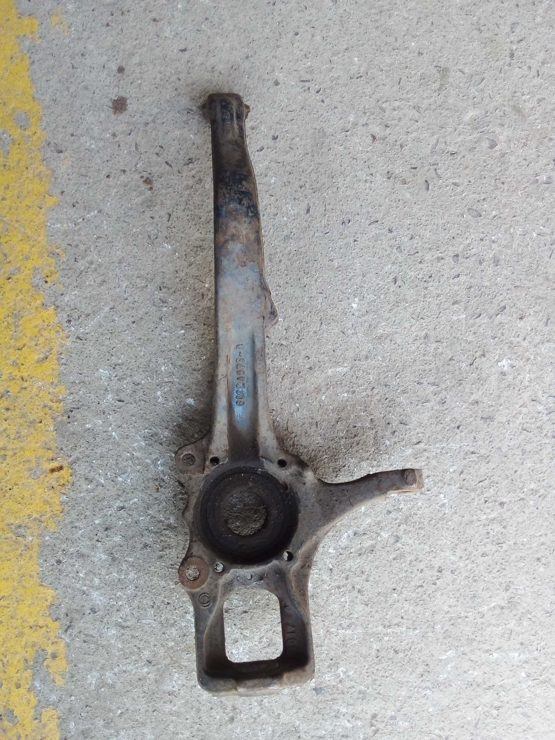 CUBO MONTANTE DIANTEIRO DIREITO ALFA ROMEO 2000