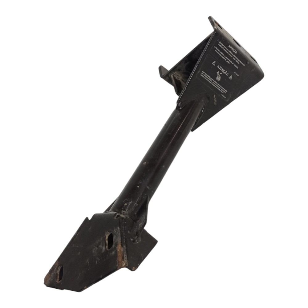 Suporte Esquerdo Lateral Estribo Vw Constellation Após 2006  Preto