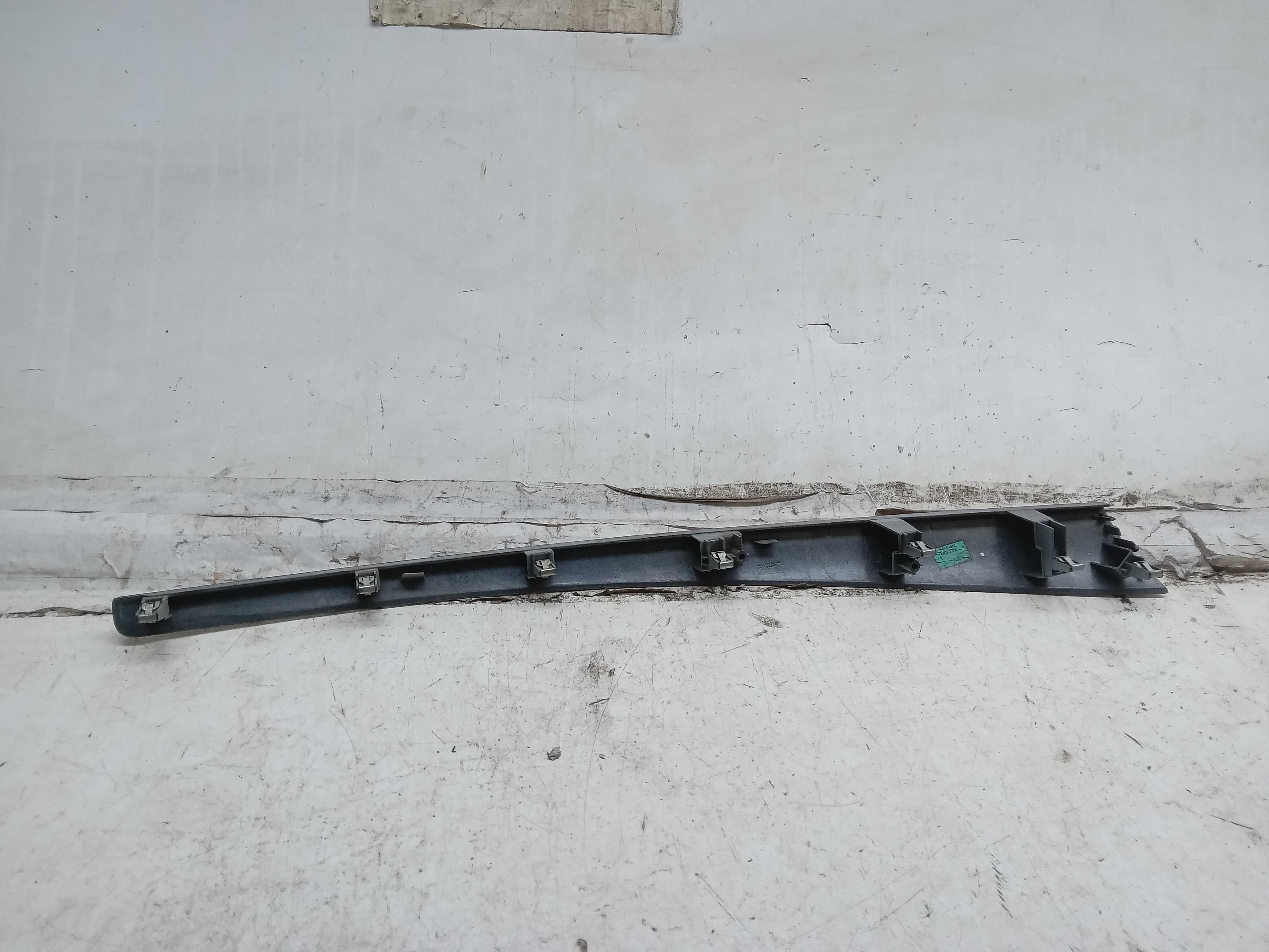 MOLDURA FRISO PAINEL LD RENAULT CLIO 2012