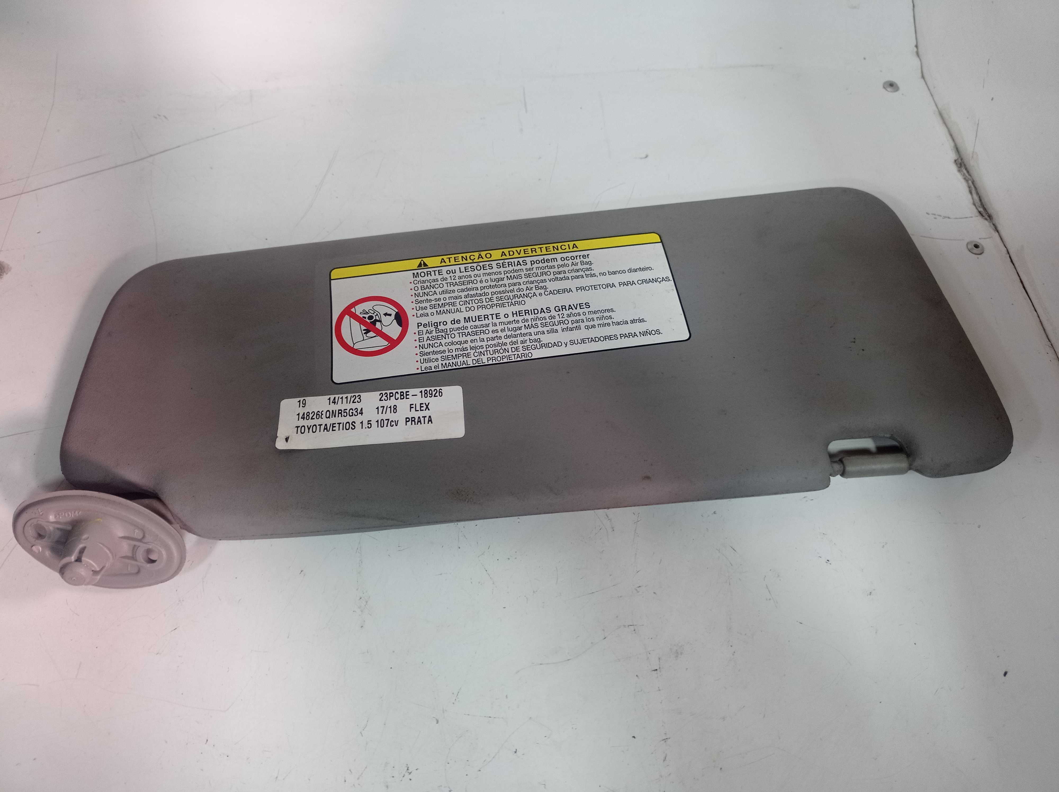 QUEBRA SOL PARASOL ESQUERDO TOYOTA ETIOS 2017 2018 2
