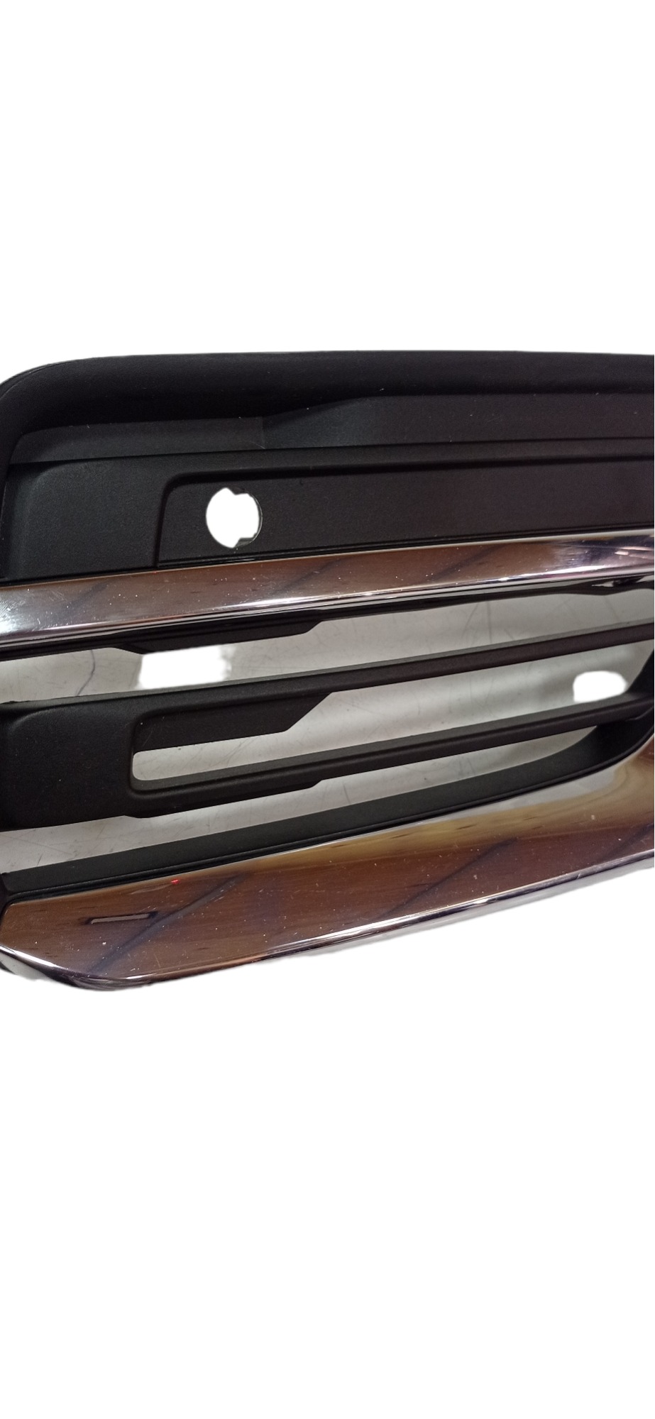 31663844 Moldura Grade Farol Milha Direito Volco Xc90 2021 5