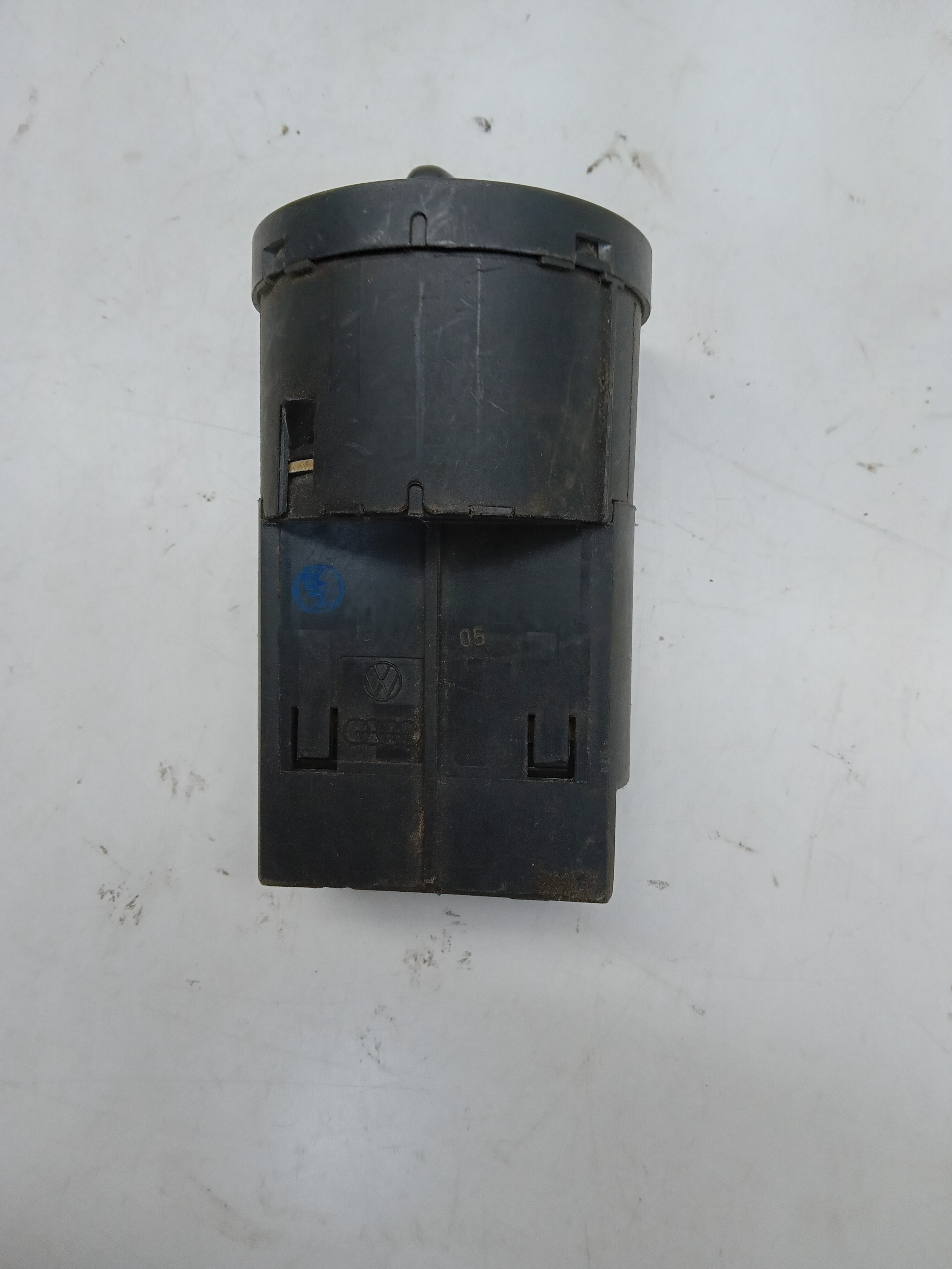 MOLDURA BOTAO CHAVE LUZ VW UP 2019 5