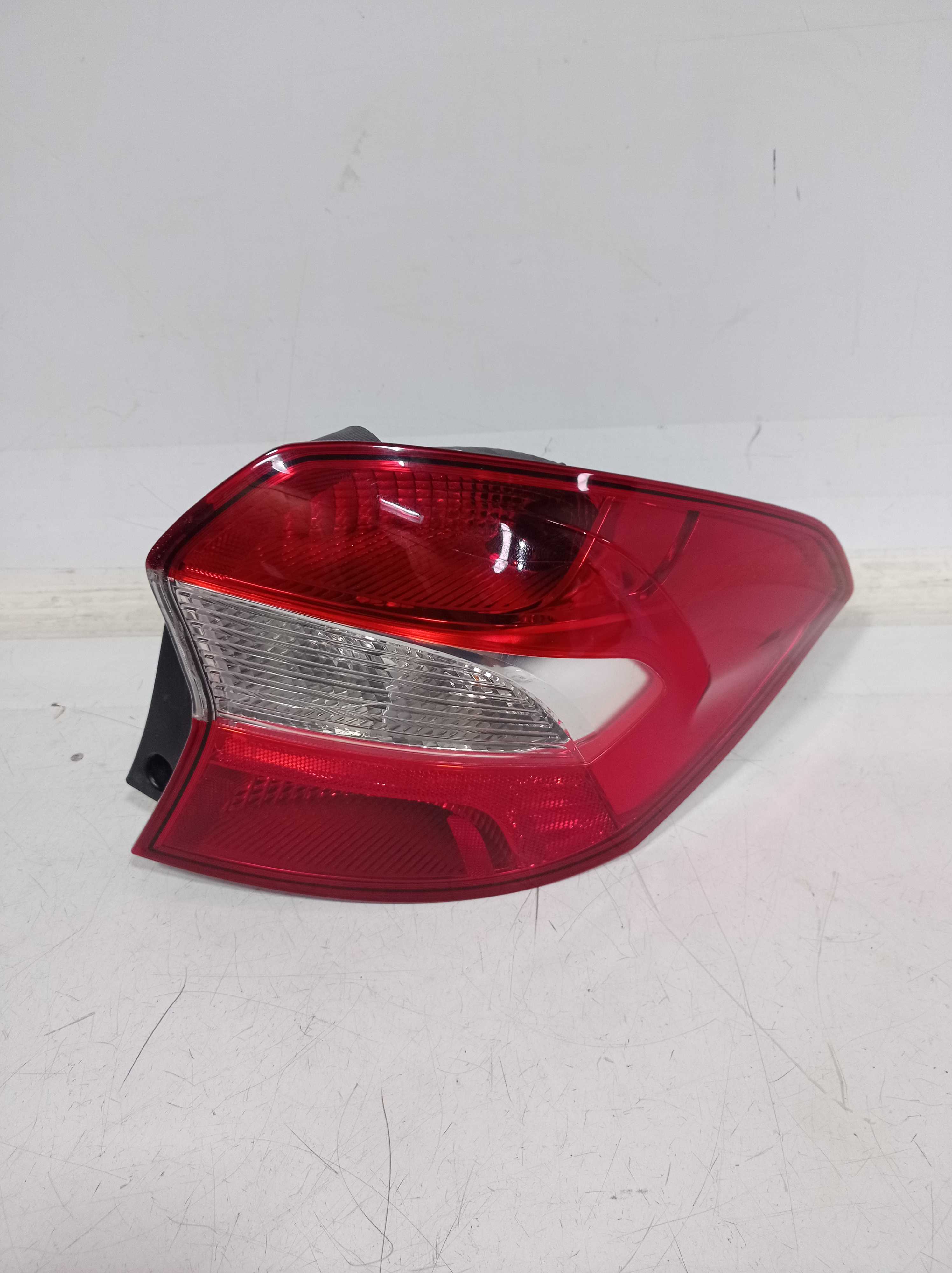LANTERNA TRASEIRA DIREITA FORD KA SEDAN 2018 RECU CRISTAL 1