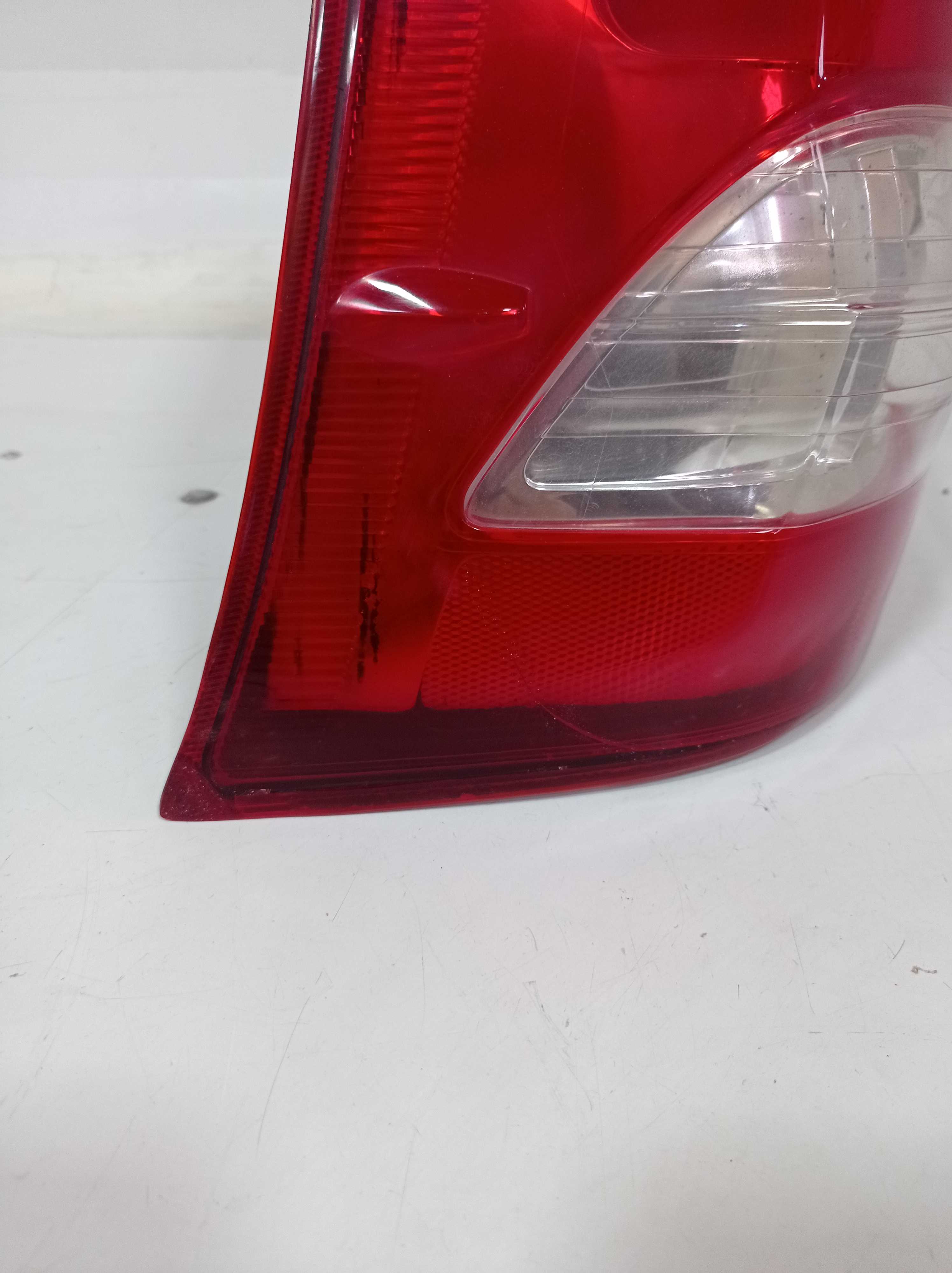LANTERNA TRASEIRA ESQUERDA TOYOTA ETIOS SEDAN 13 RECUPERADA 2