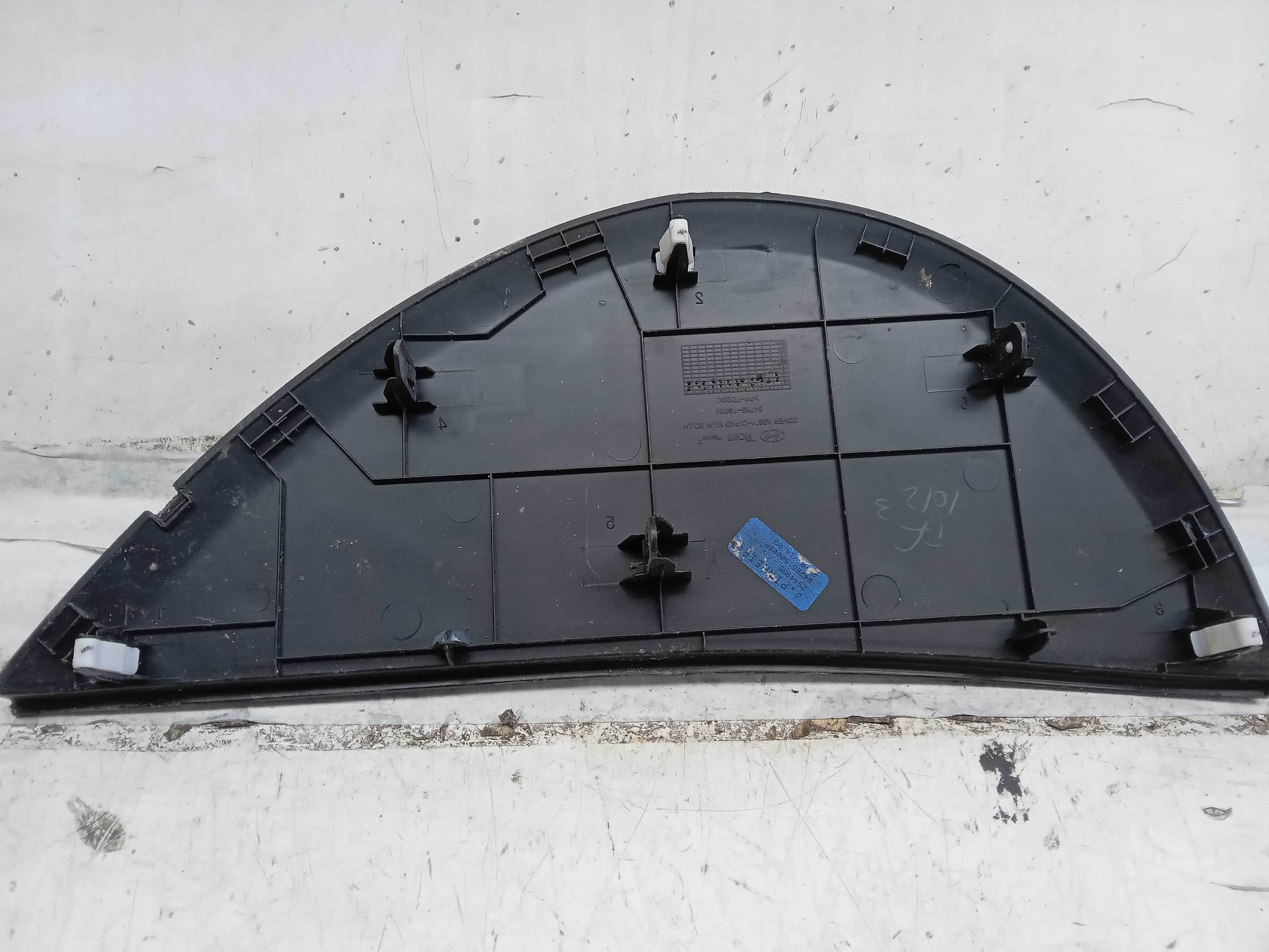 MOLDURA ACABAMENTO LATERAL PAINEL LE HB20 2