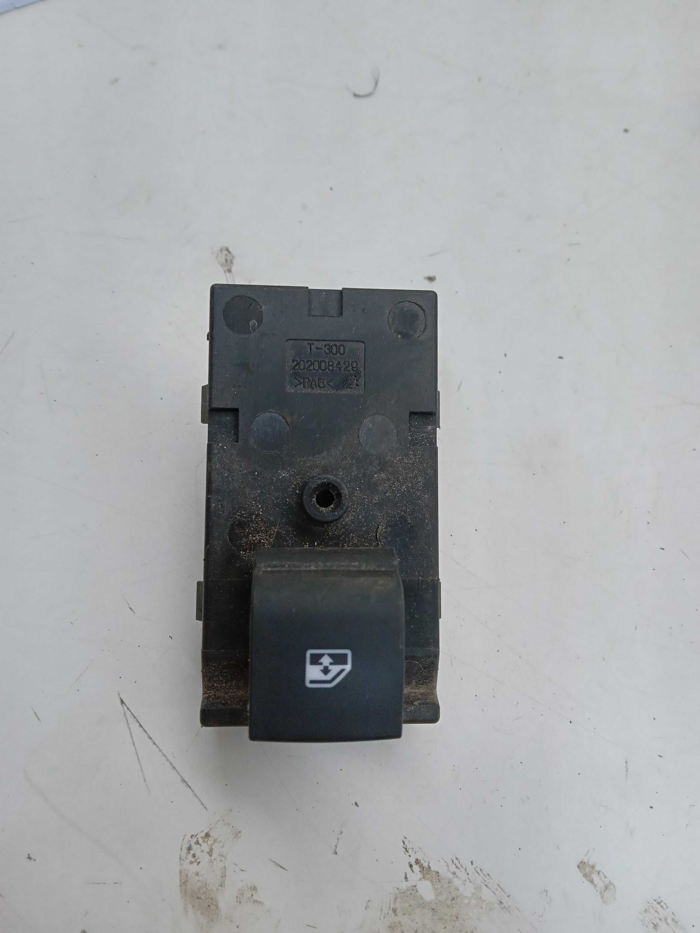 Botão vidro porta traseia ld gm cobalt spin 2012 a 2020 2