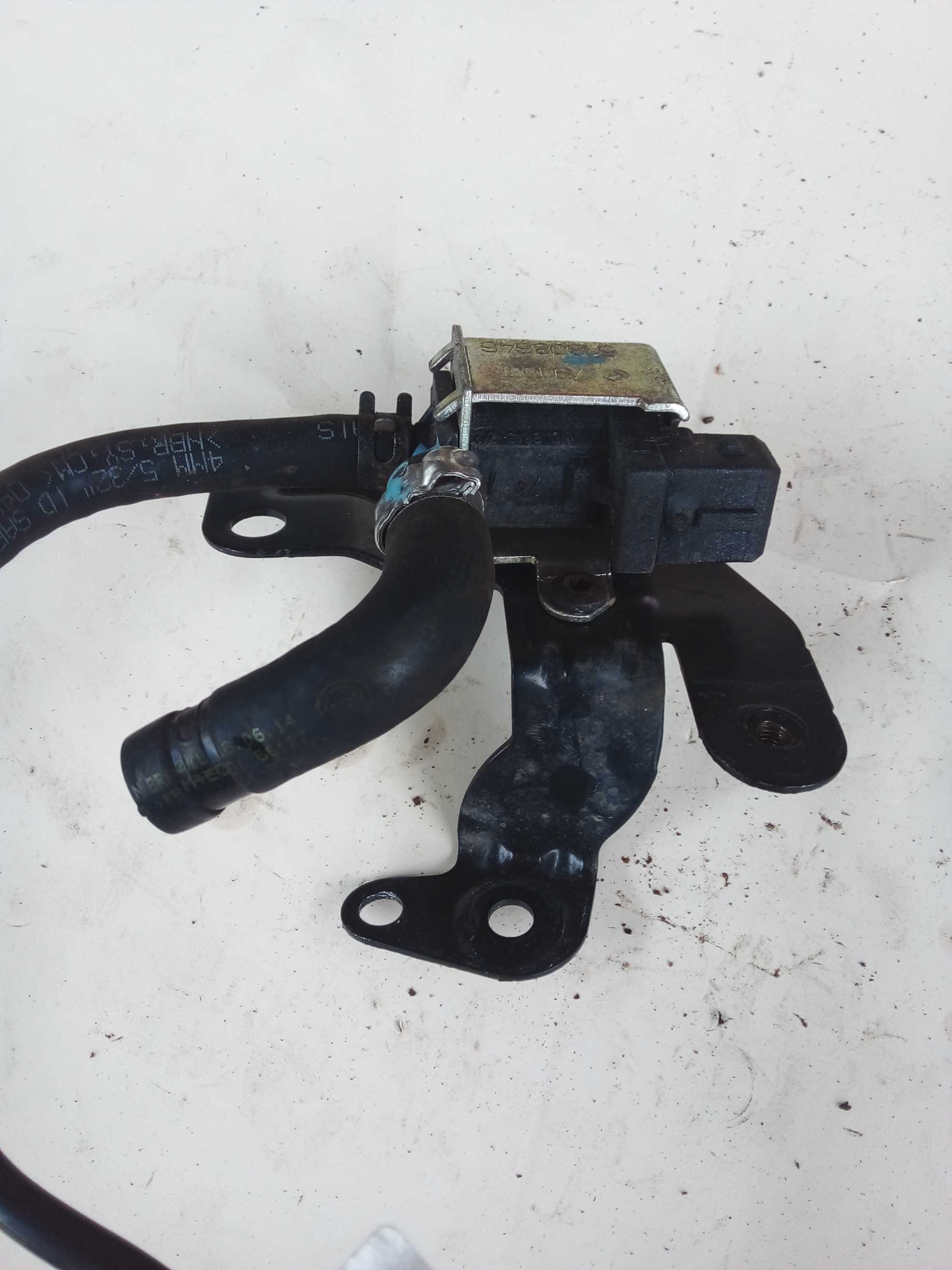 Válvula solenoide partida frio fria fiat 500 2015 2
