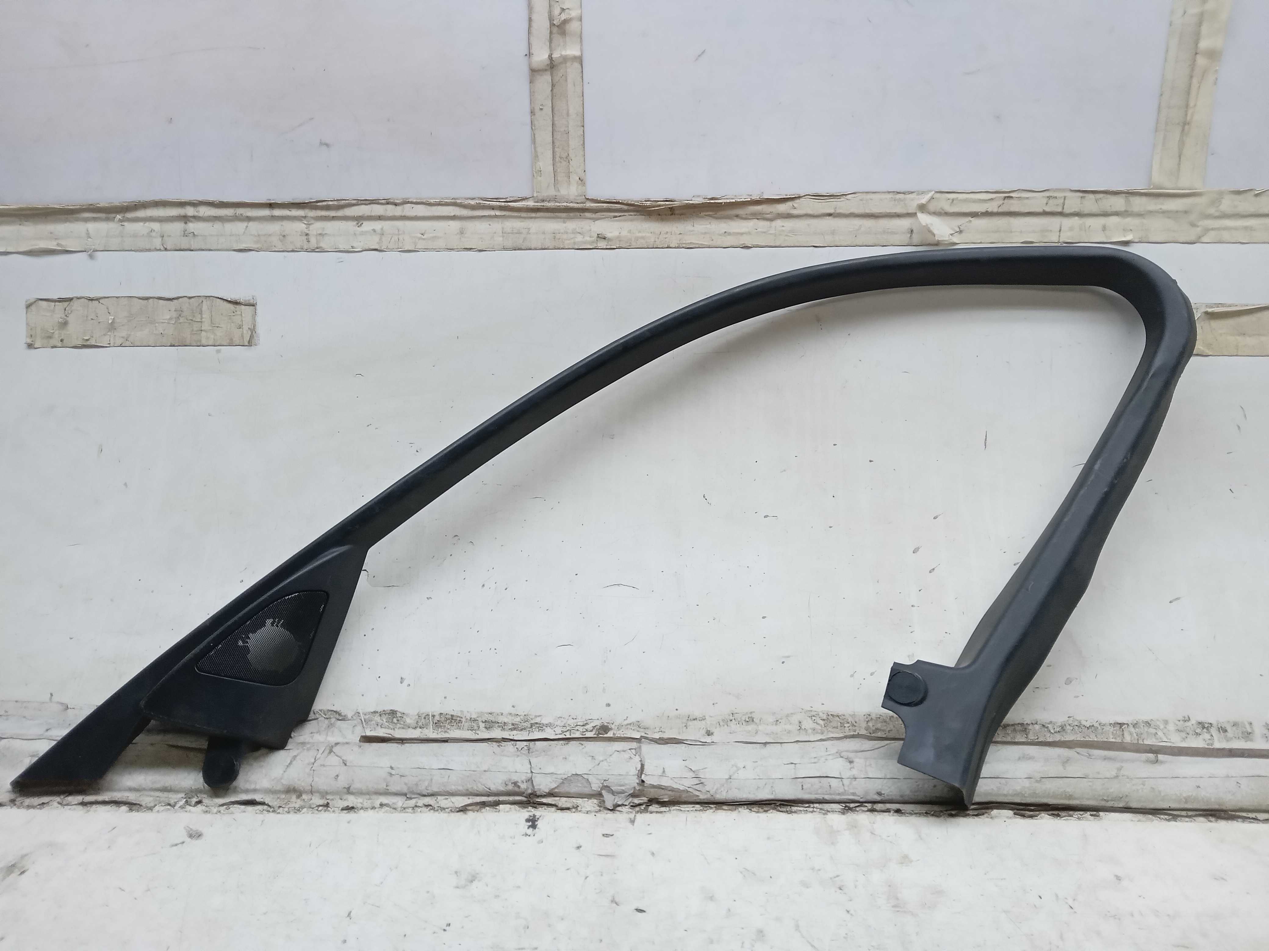 MOLDURA ACABAMENTO PORTA DIANTEIRA LD  BMW 320i 2018
