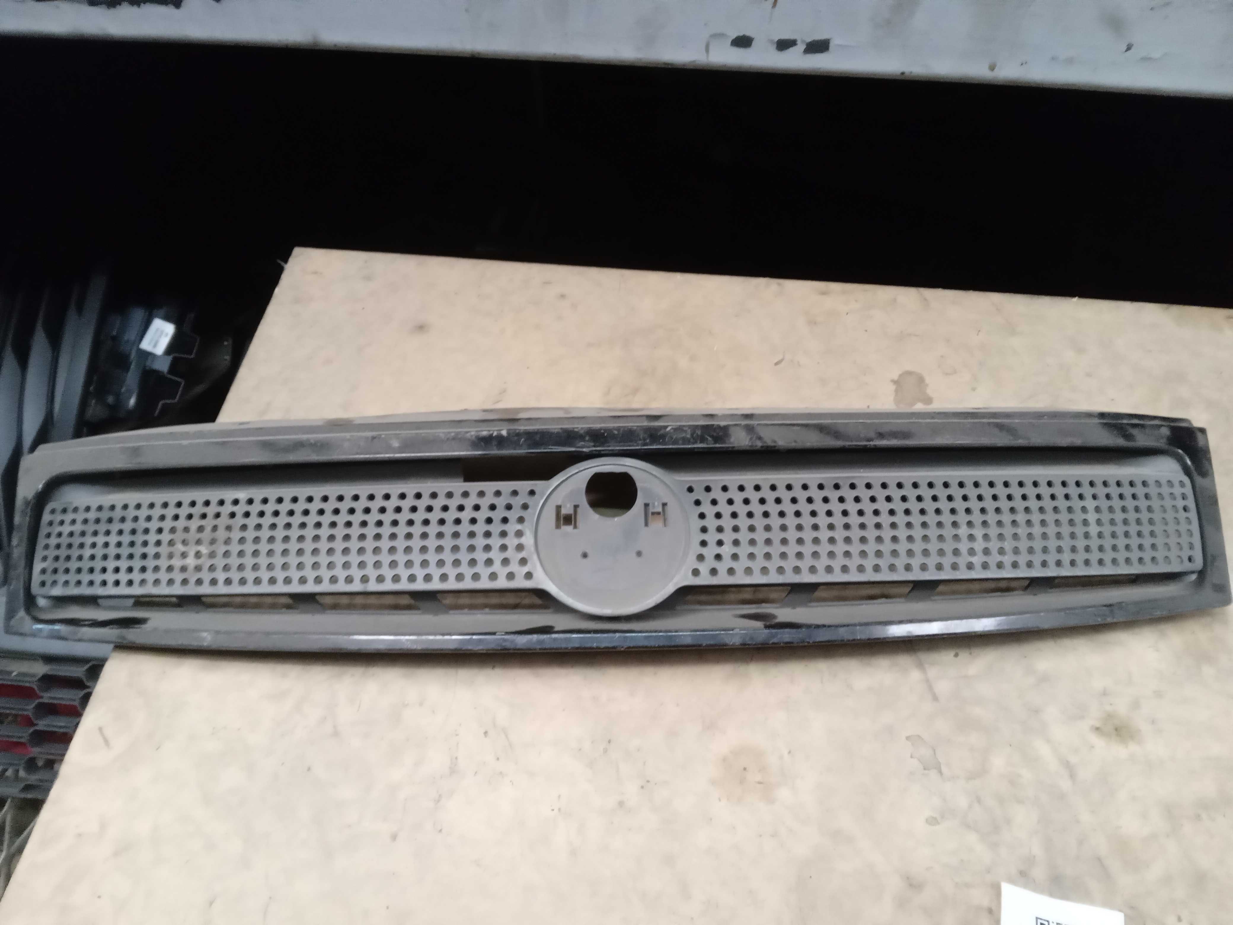 GRADE DIANTEIRO FRONTAL FIAT PALIO 2004 1