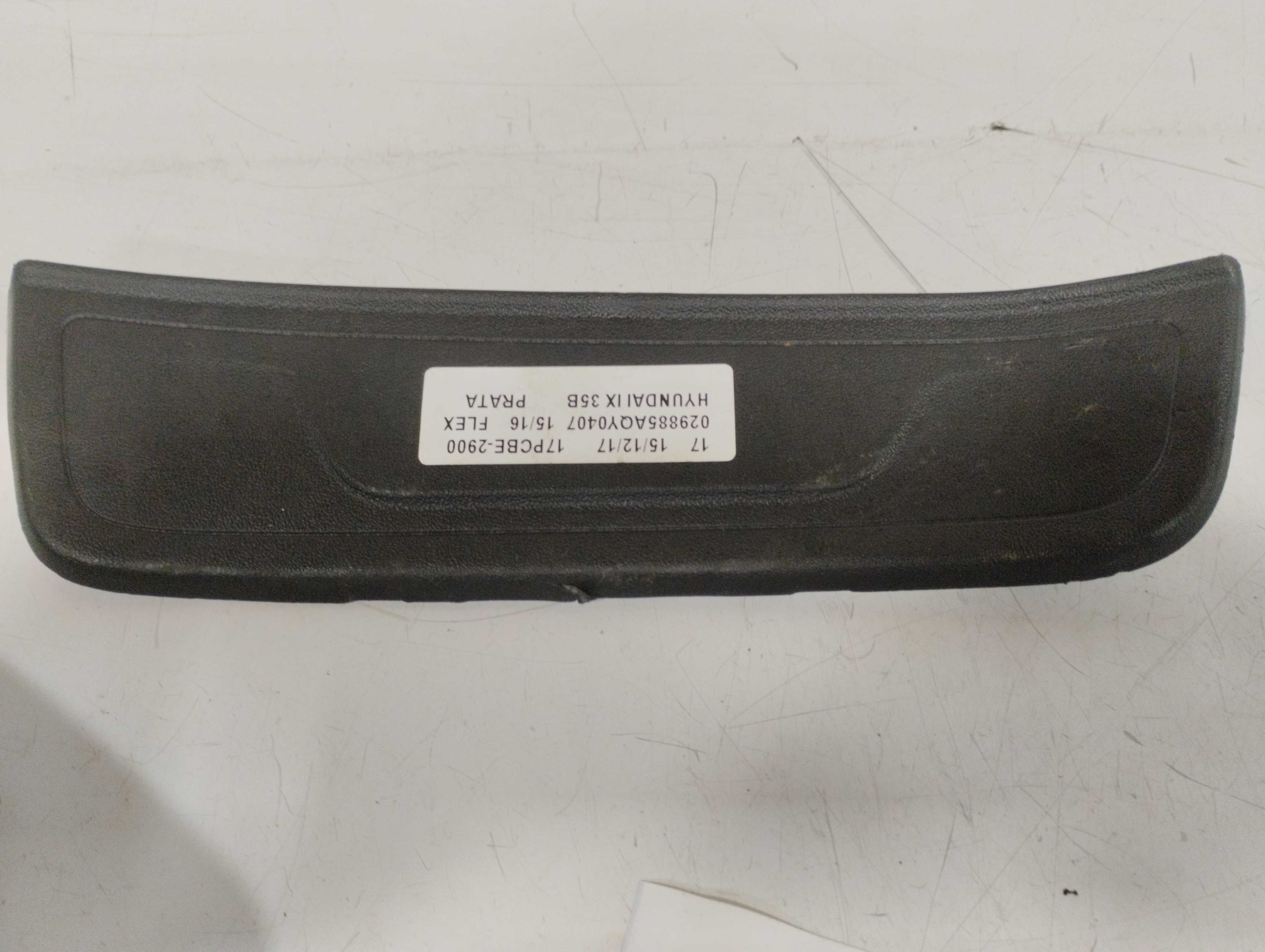 Soleira interna porta traseira Direita Hyundai Ix35 2
