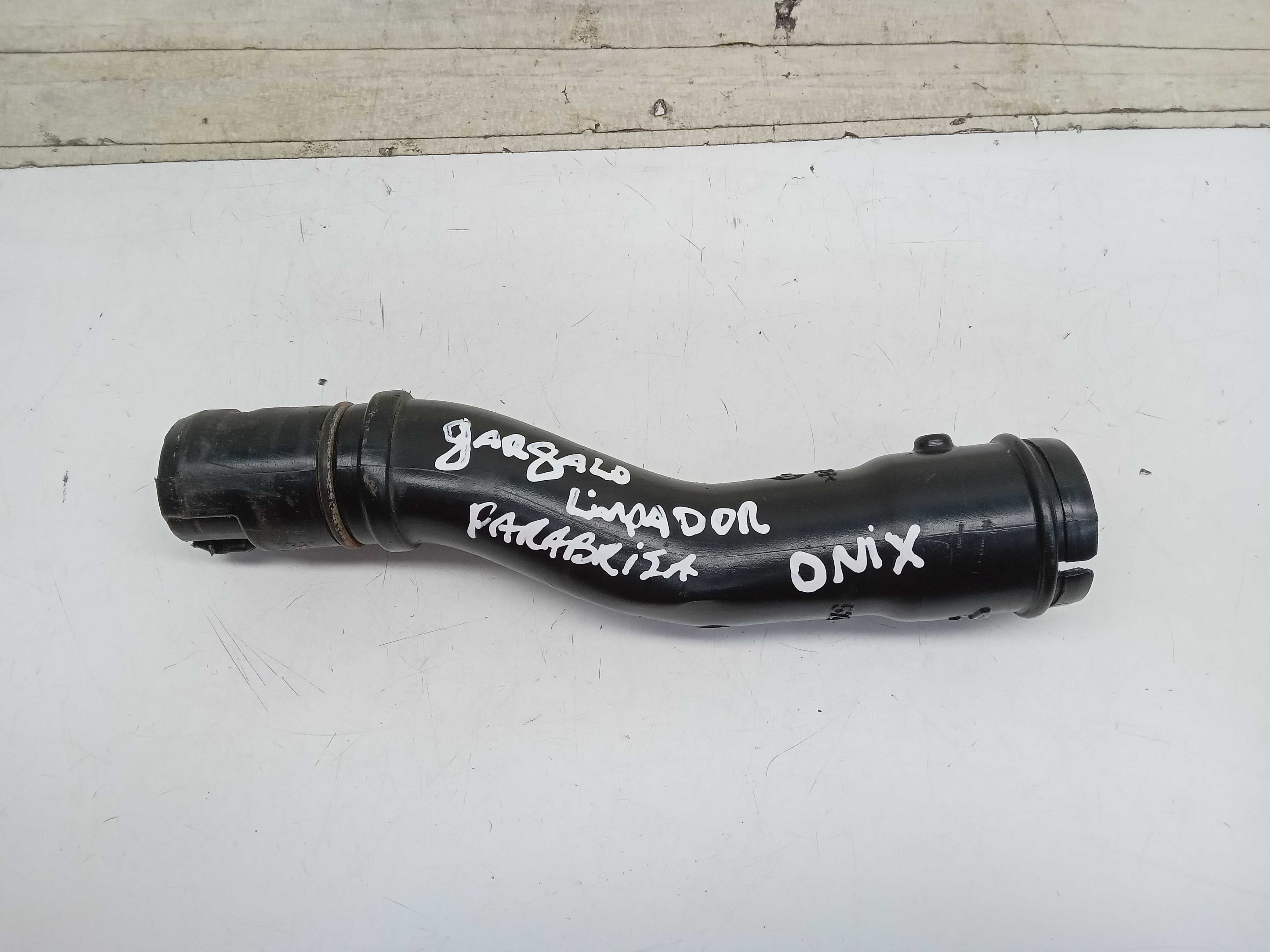 GARGALO RESERVATORIO LIMPADOR PARABRISA GM ONIX 2019