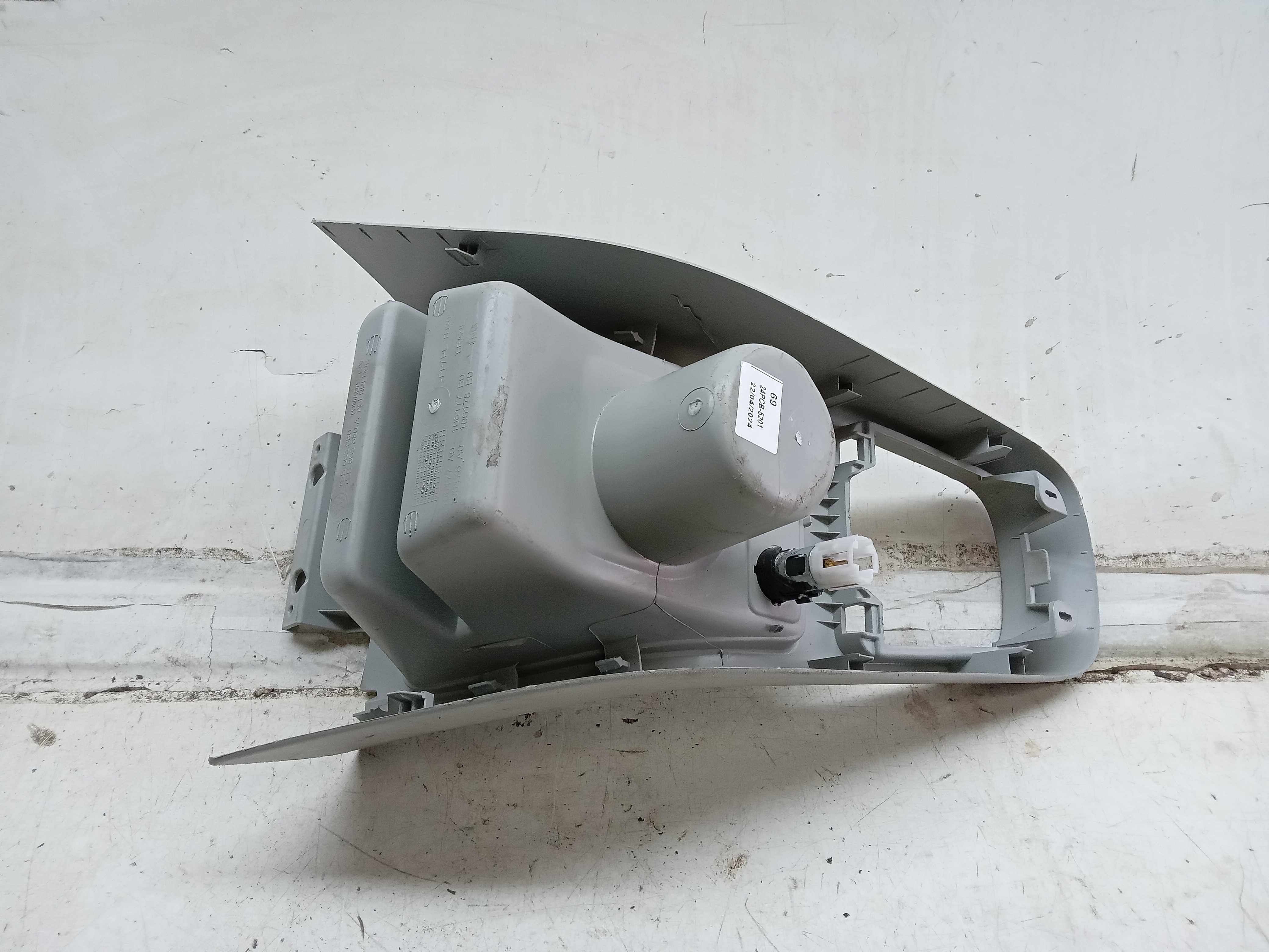 CONSOLE CENTRAL 12V VW UP MOVE  2017 2