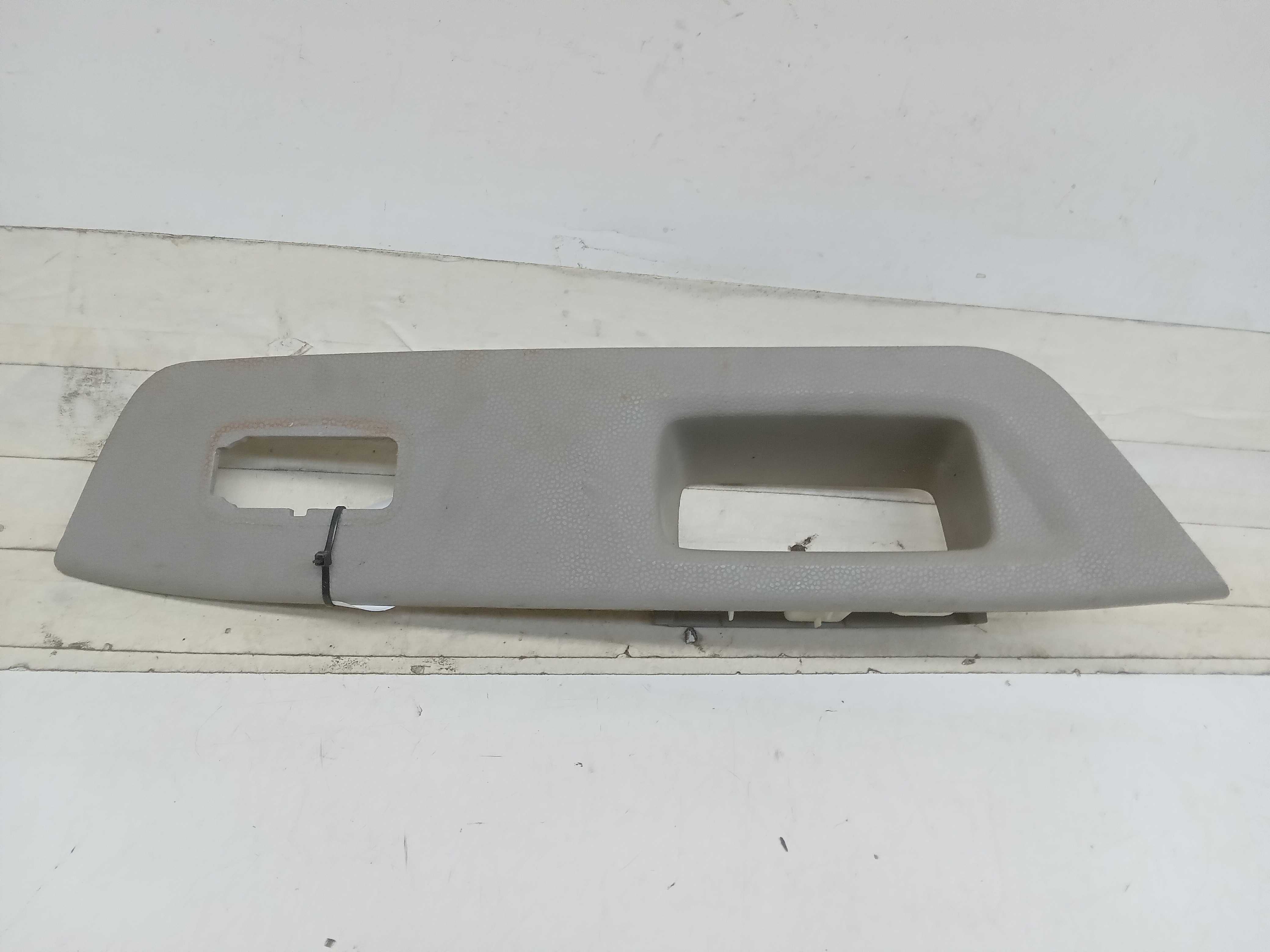 MOLDURA COMANDO BOTAO VIDRO DIANTEIRA LD FORD ECOSPORT 2014 1