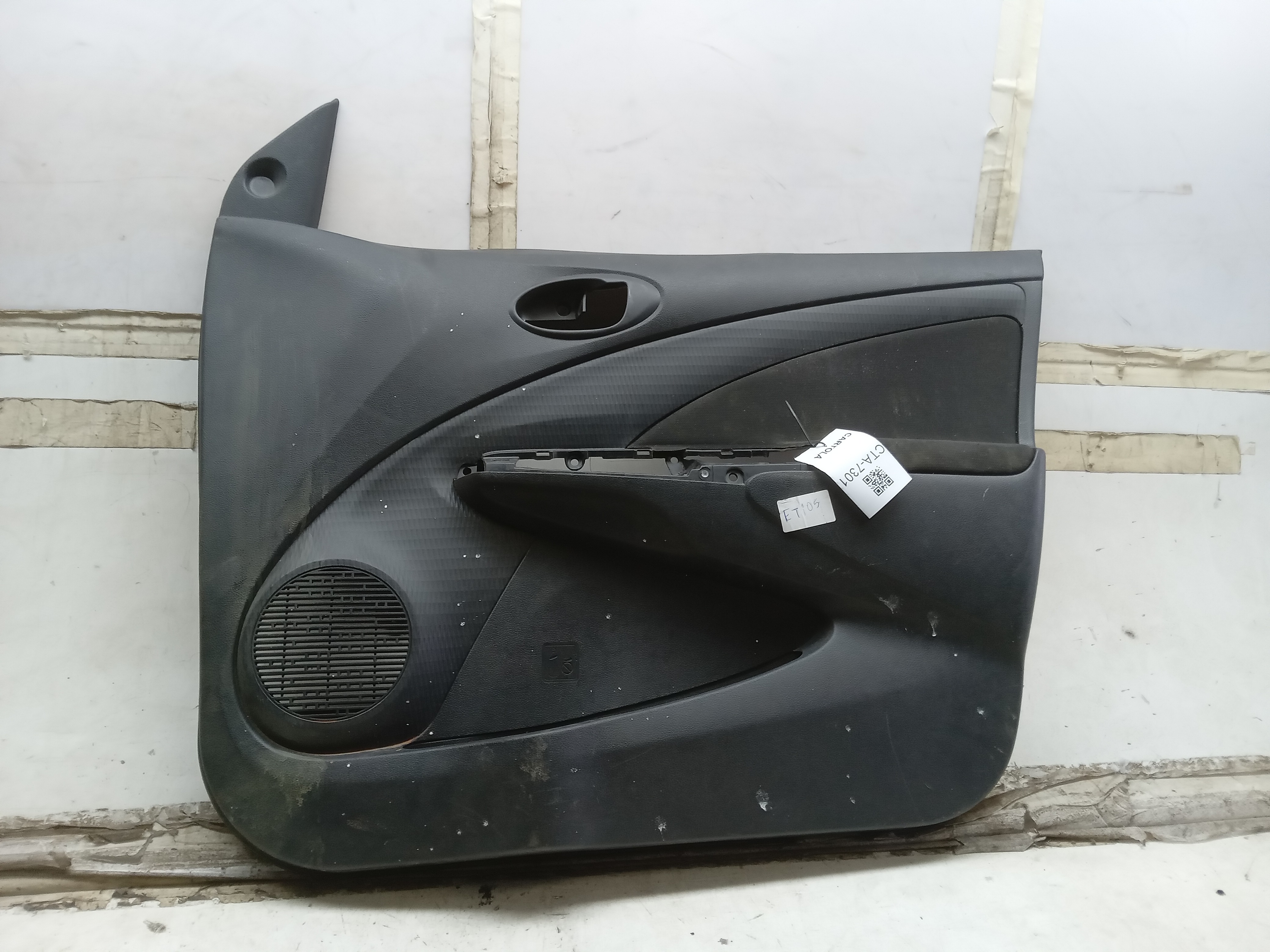 FORRO PORTA DIANTEIRO LD TOYOTA ETIOS 2014 1