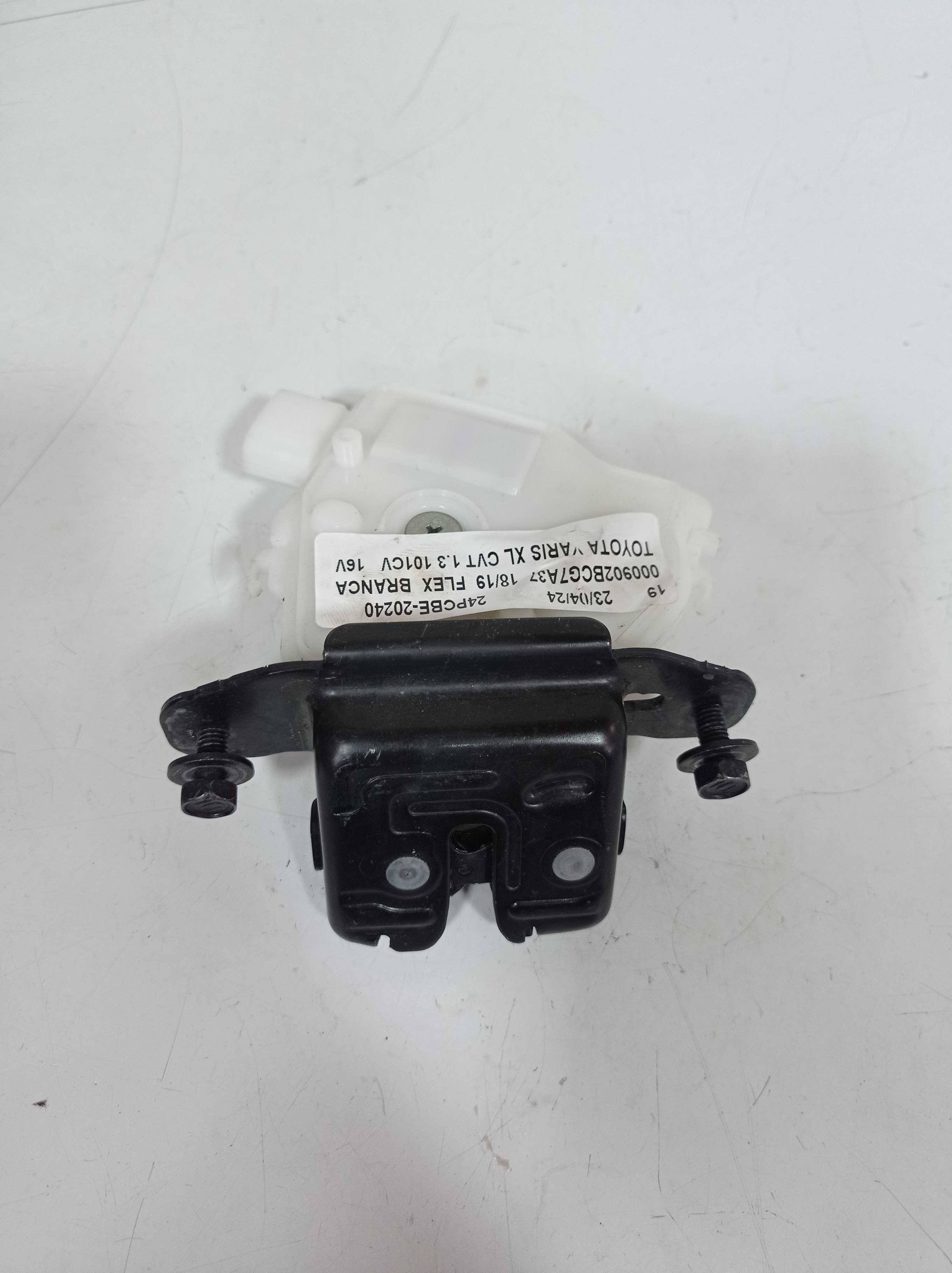 FECHADURA PORTA MALAS TOYOTA YARIS 2018 2019 2