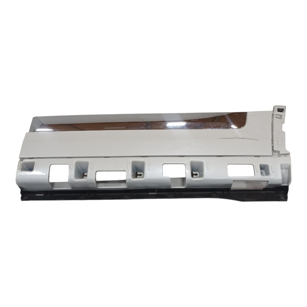 * Friso Porta Traseira Esquerda Chery Tiggo 8 2021 A 2023 Branco