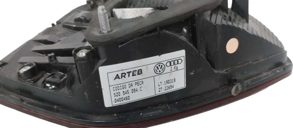 Lanterna Tampa Traseira Direita Vw Fox 2015 A 2019 Original 4