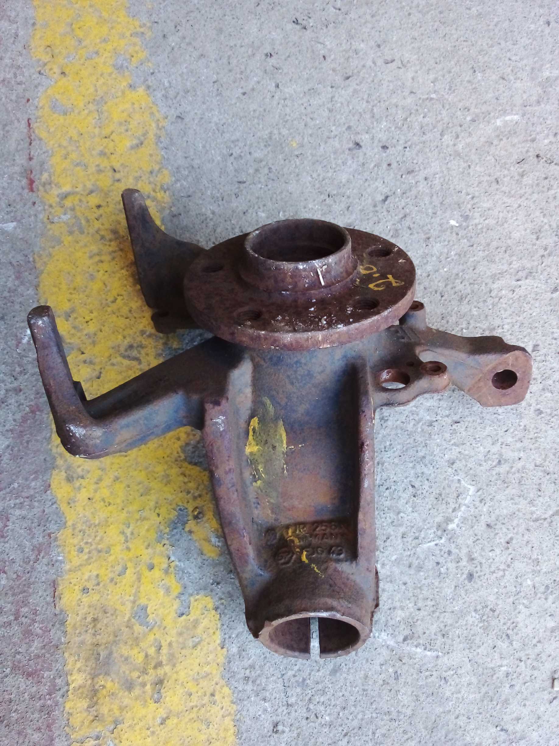 CUBO MONTANTE DIANTEIRO DIREITO VW BORA 2001