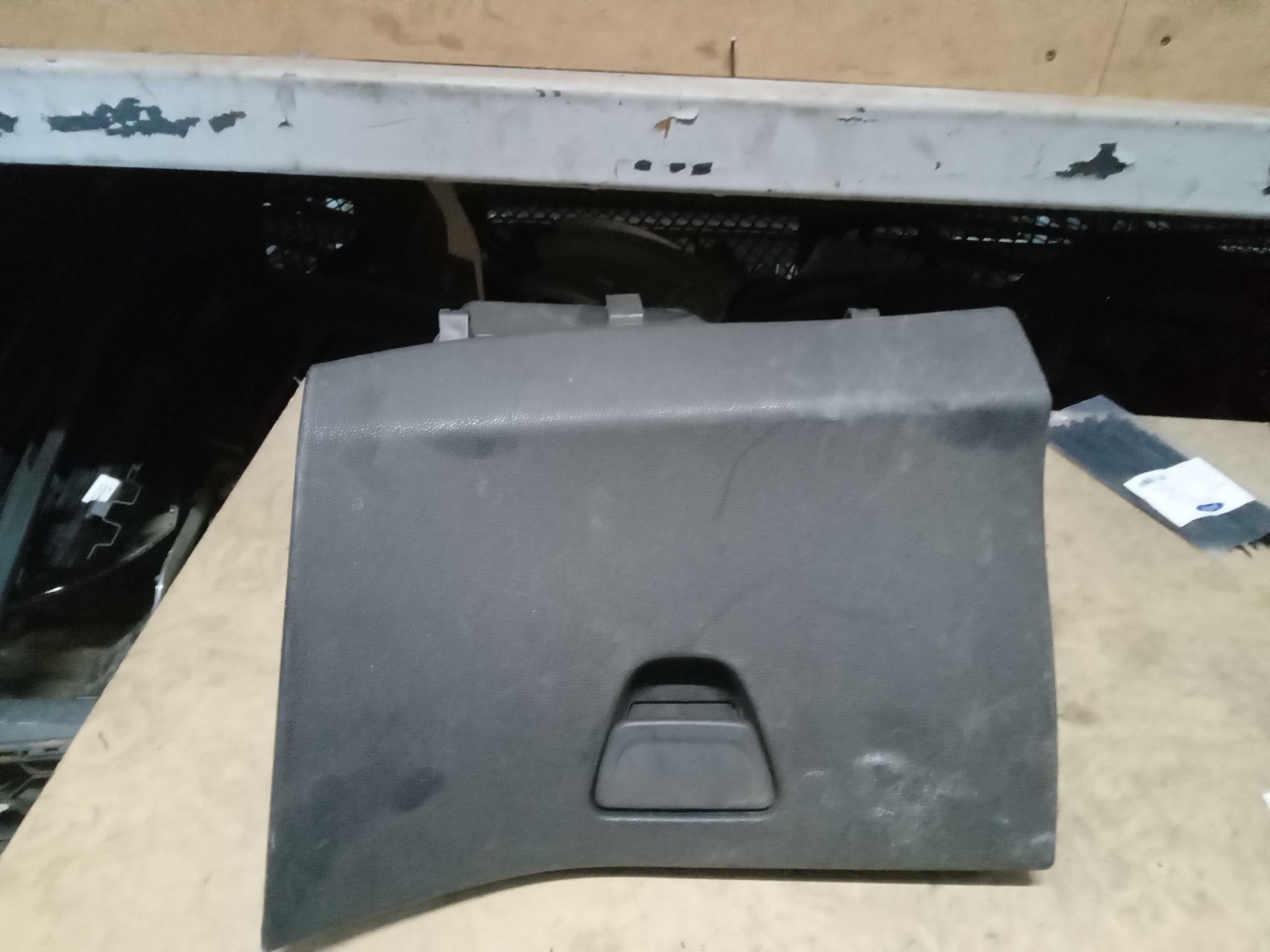 PORTA LUVAS FORD NEW FIESTA 2014 1