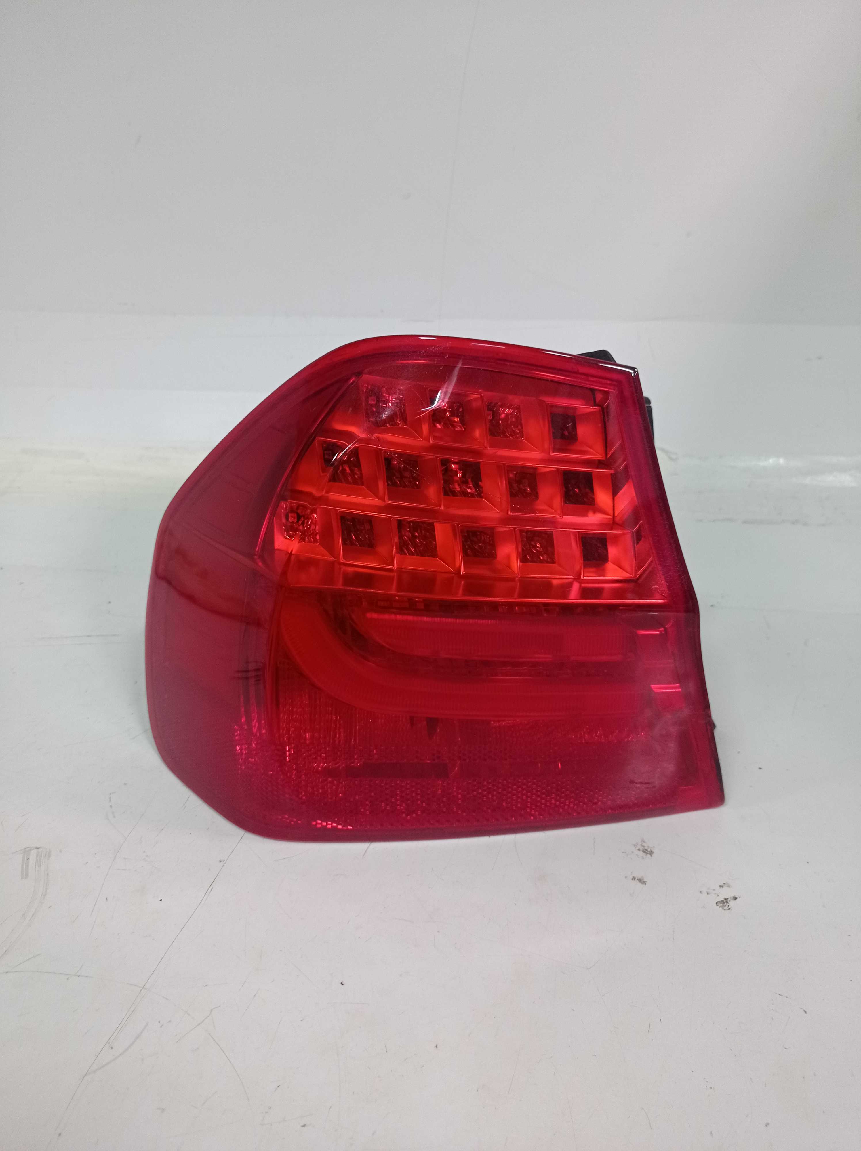 LANTERNA TRASEIRA ESQUERDA BMW 3 SERIE E90 2009 RECUPERADA 1