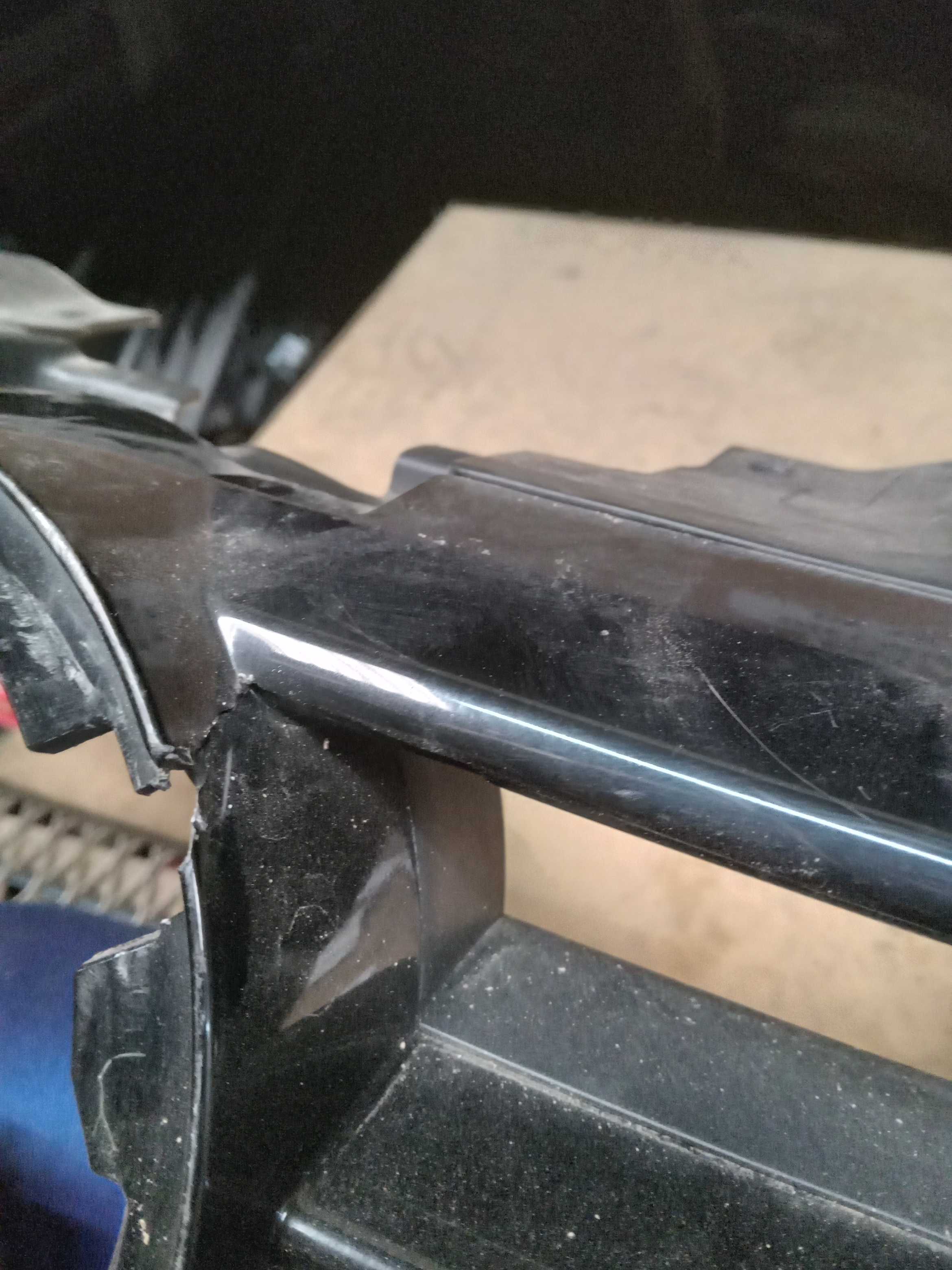 GEADE FRONTAL VW JETTA 2014 3