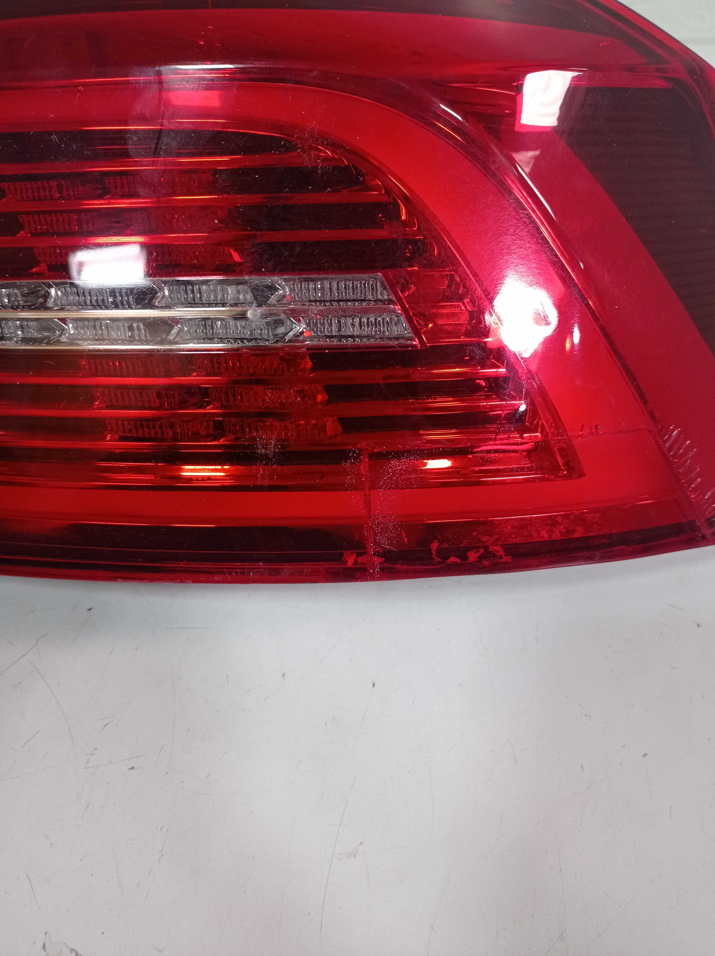 LANTERNA TRASEIRA DIREITA CANTO VW PASSAT 2019 RECUPERADA 2