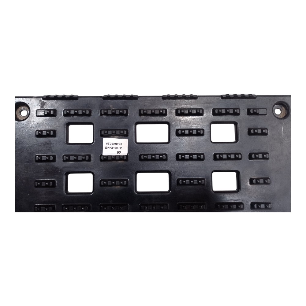 Tapetes Estribo Superior Preto Mercedes Benz Atego Preto 2