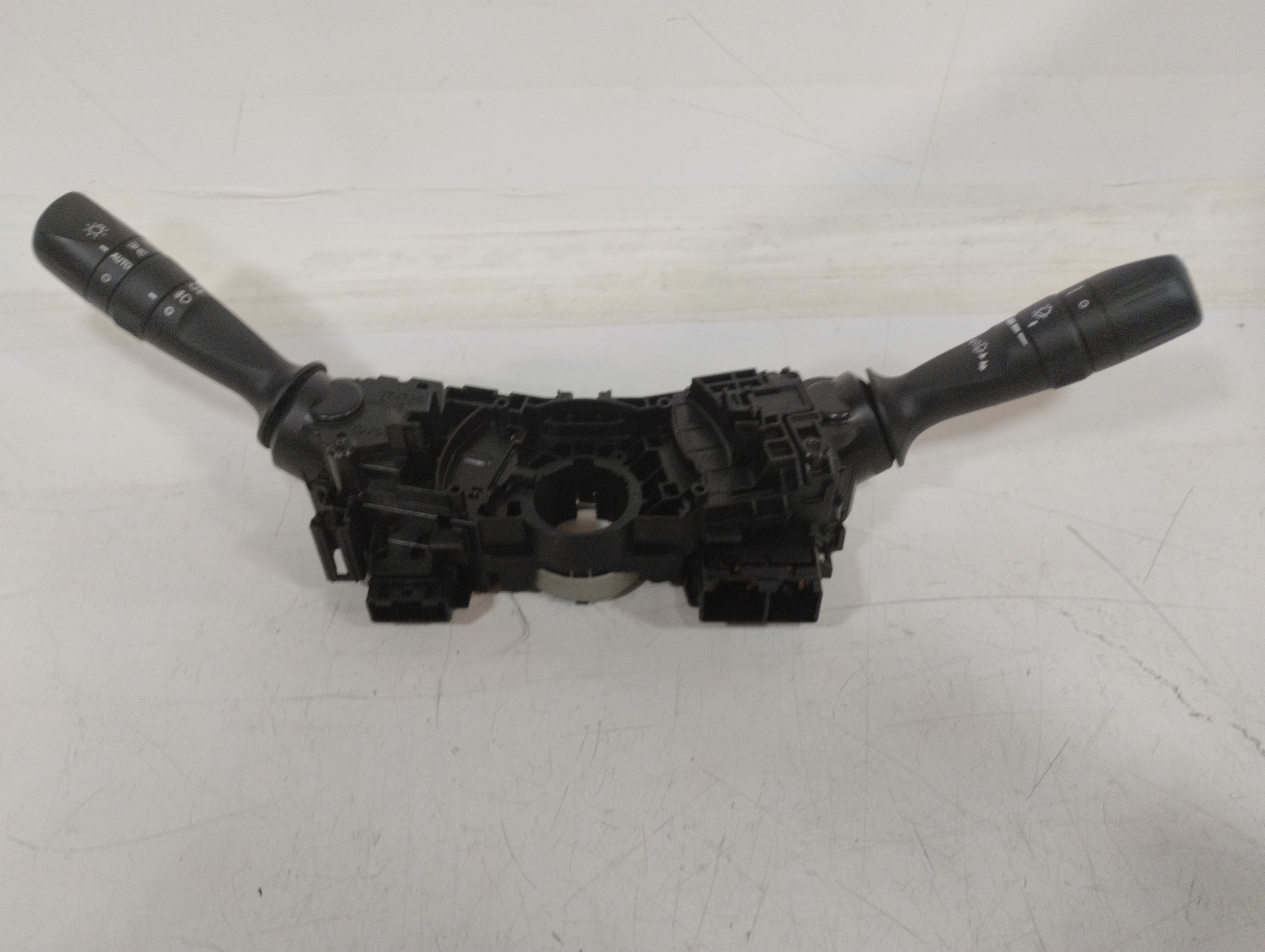 Chave seta limpador Toyota yaris 2018/19 1