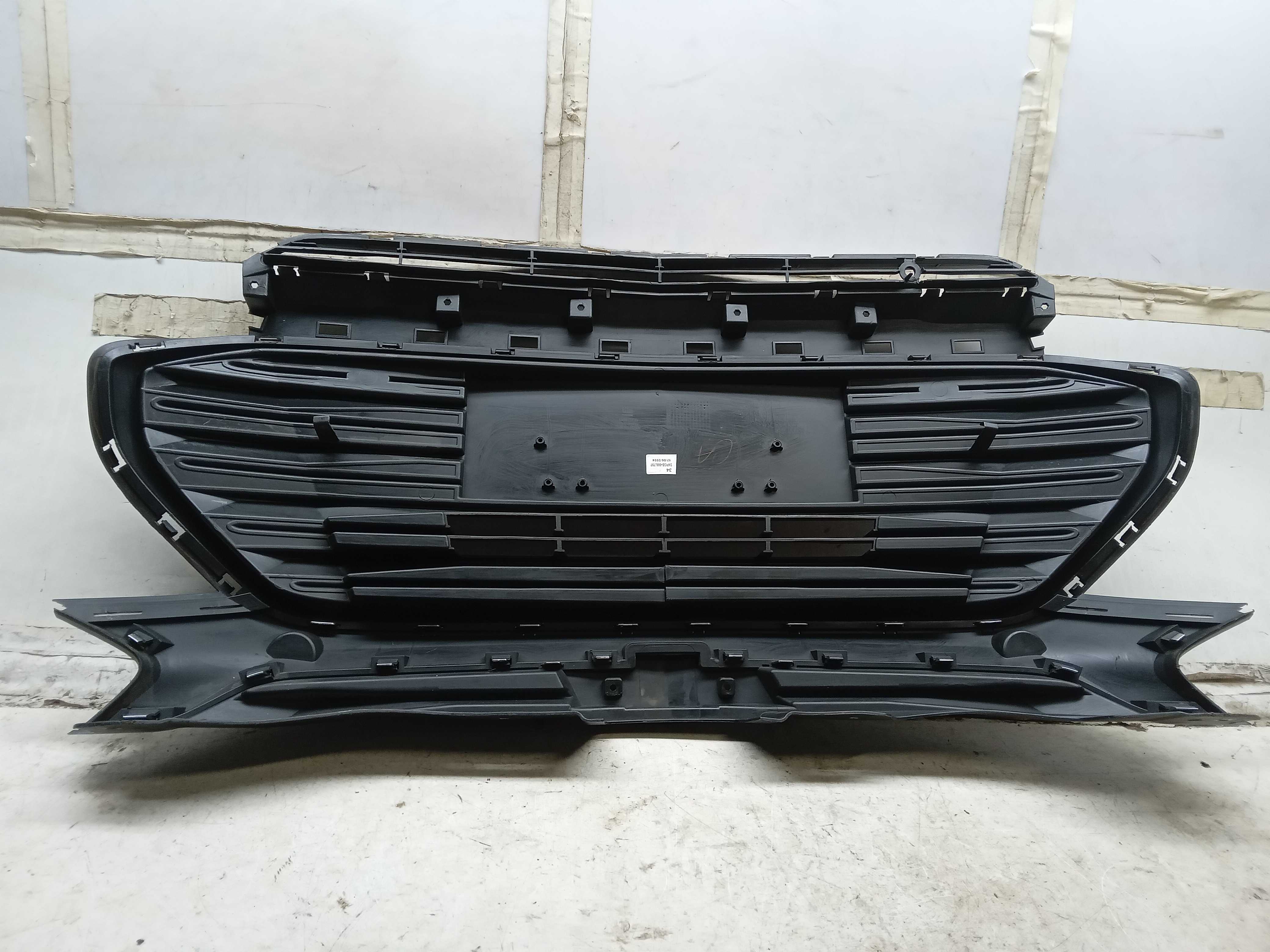 GRADE DIANTEIRA GM TRACKER 2021 1
