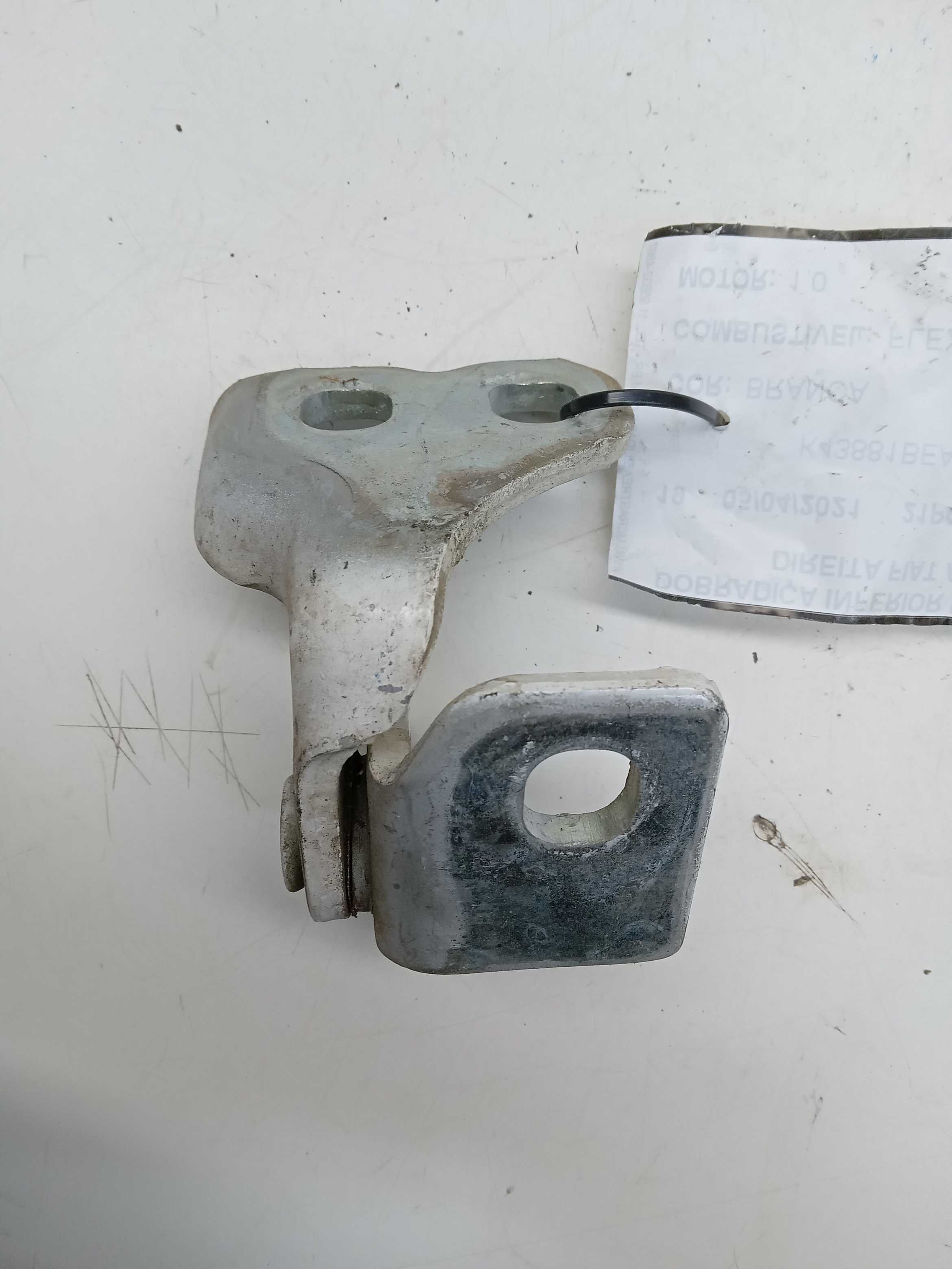 DOBRADIÇA INFERIOR PORTA DIANTEIRA LD Fiat Argo 2020 2