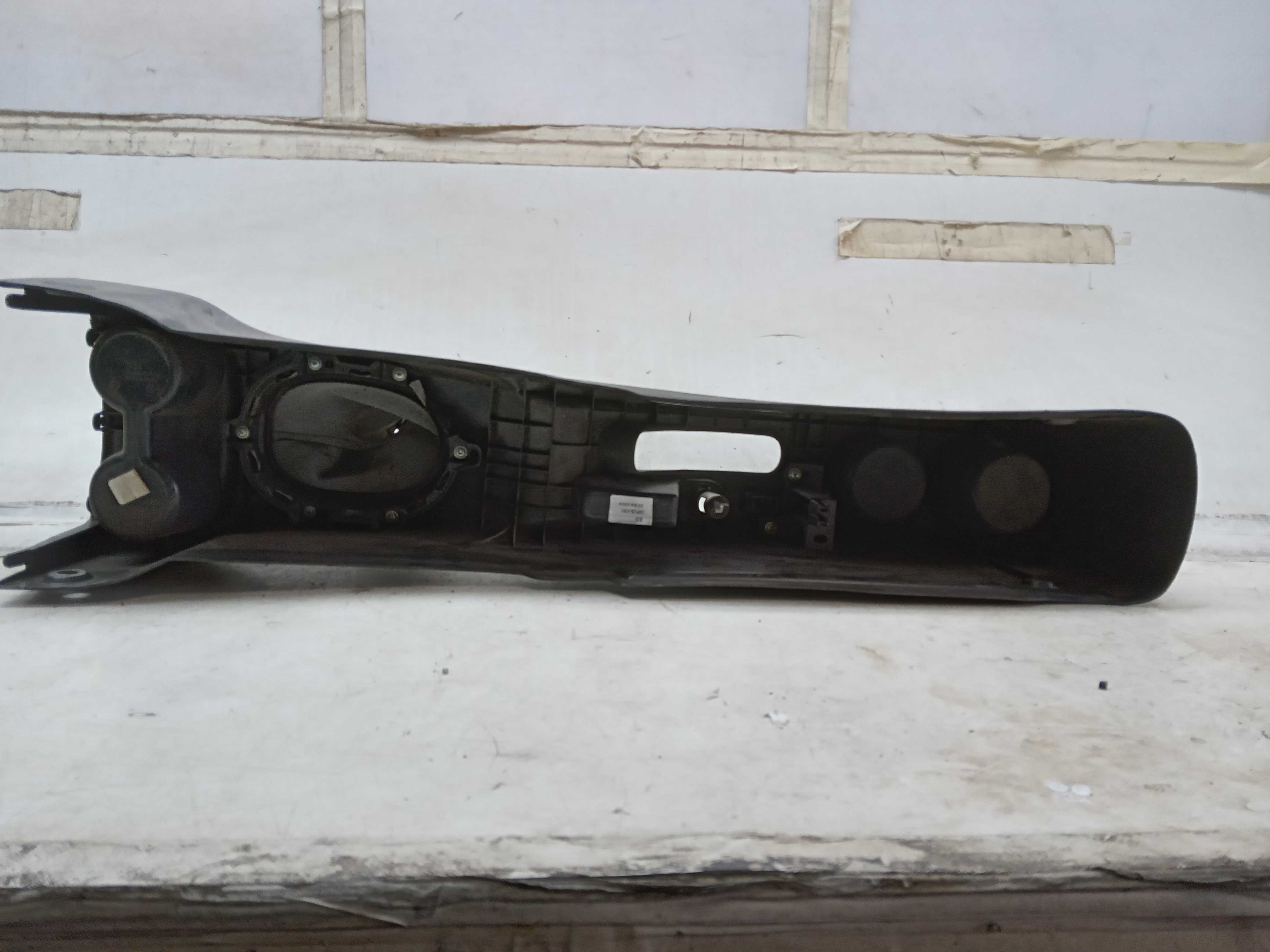 CONSOLE CENTRAL NISSAN VERSA 2012 1