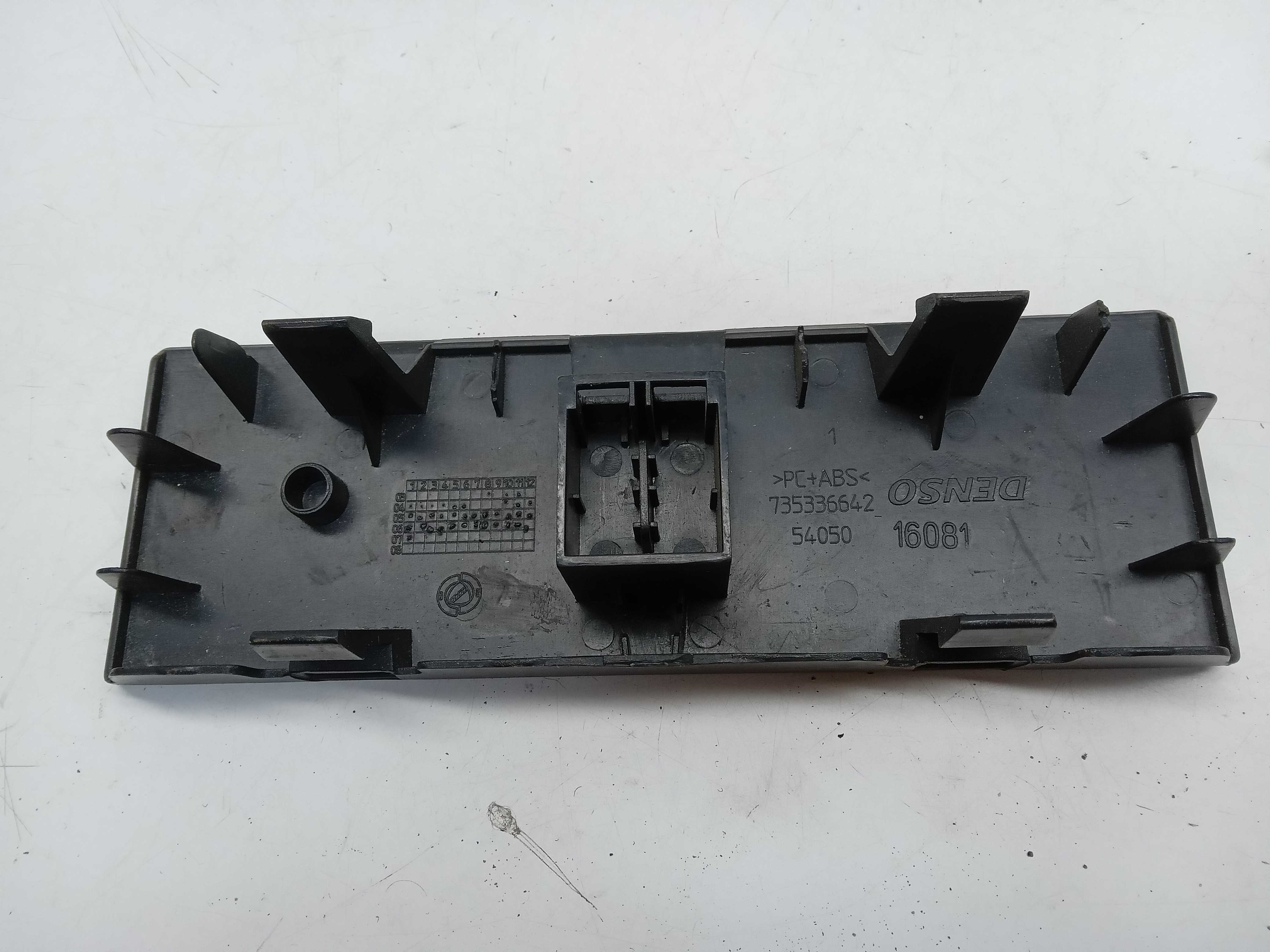 Tampa buraco radio painel fiat uno 2007 1