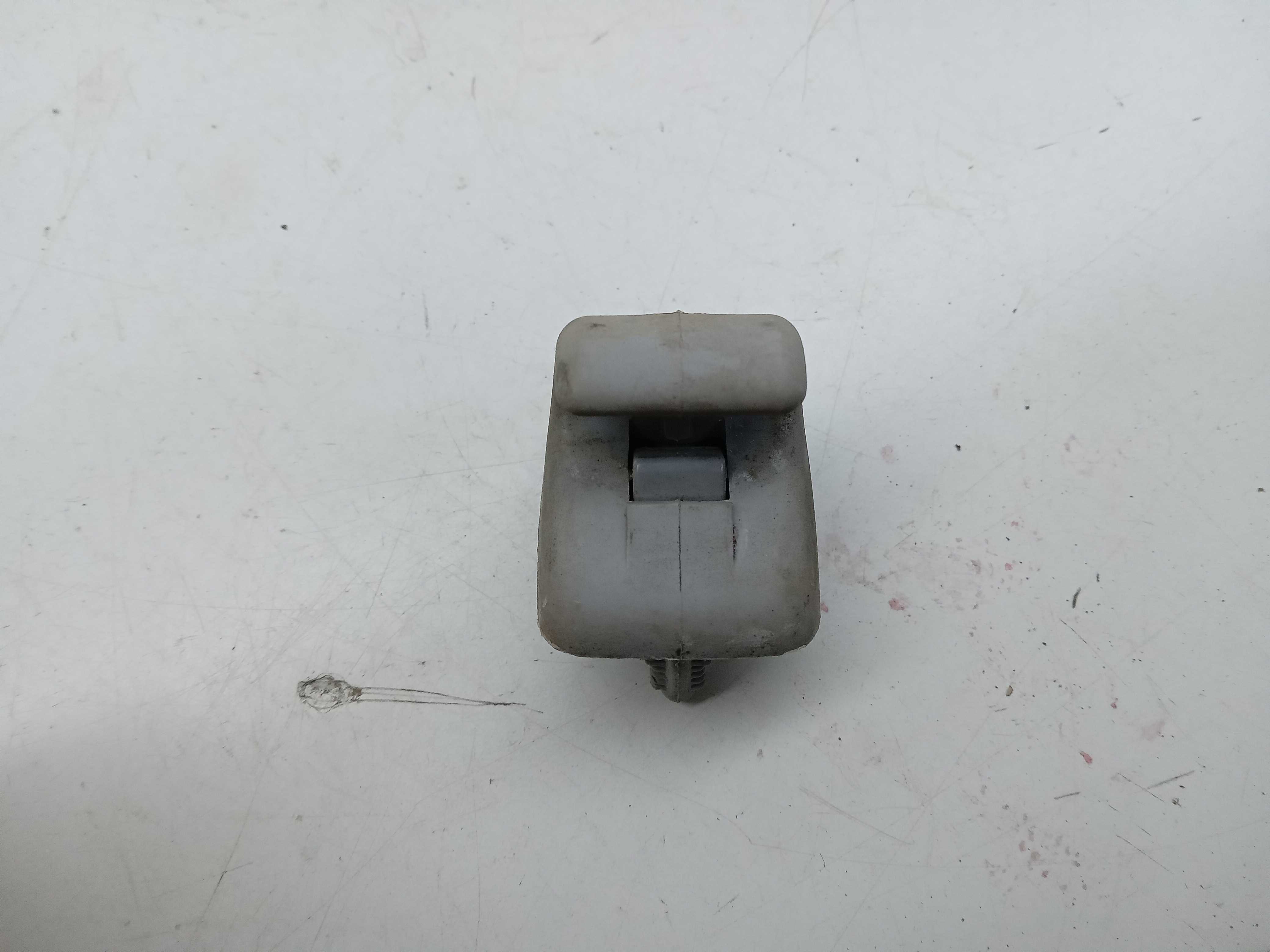 SUPORTE PRESILHA QUEBRA SOL HYUNDAI IX35 2016 1