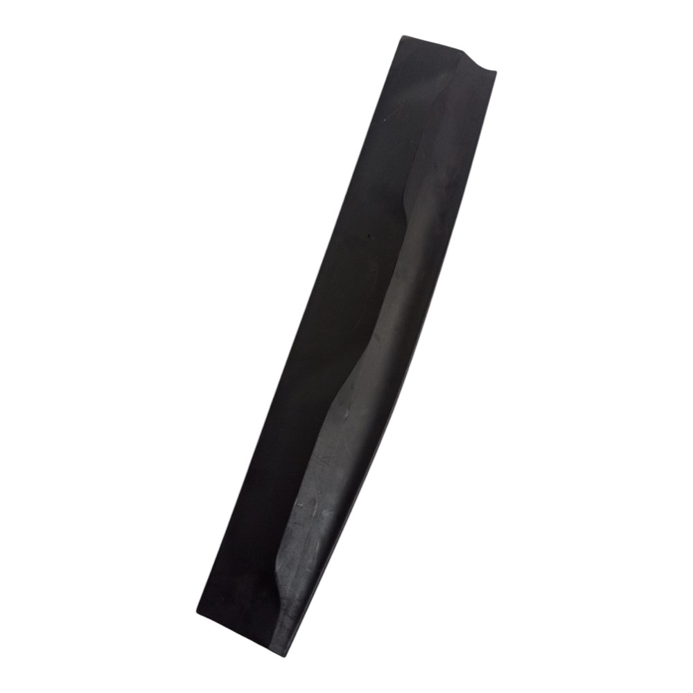Moldura Porta Dianteira Direita Gm Tracker 2020 A 2025 1