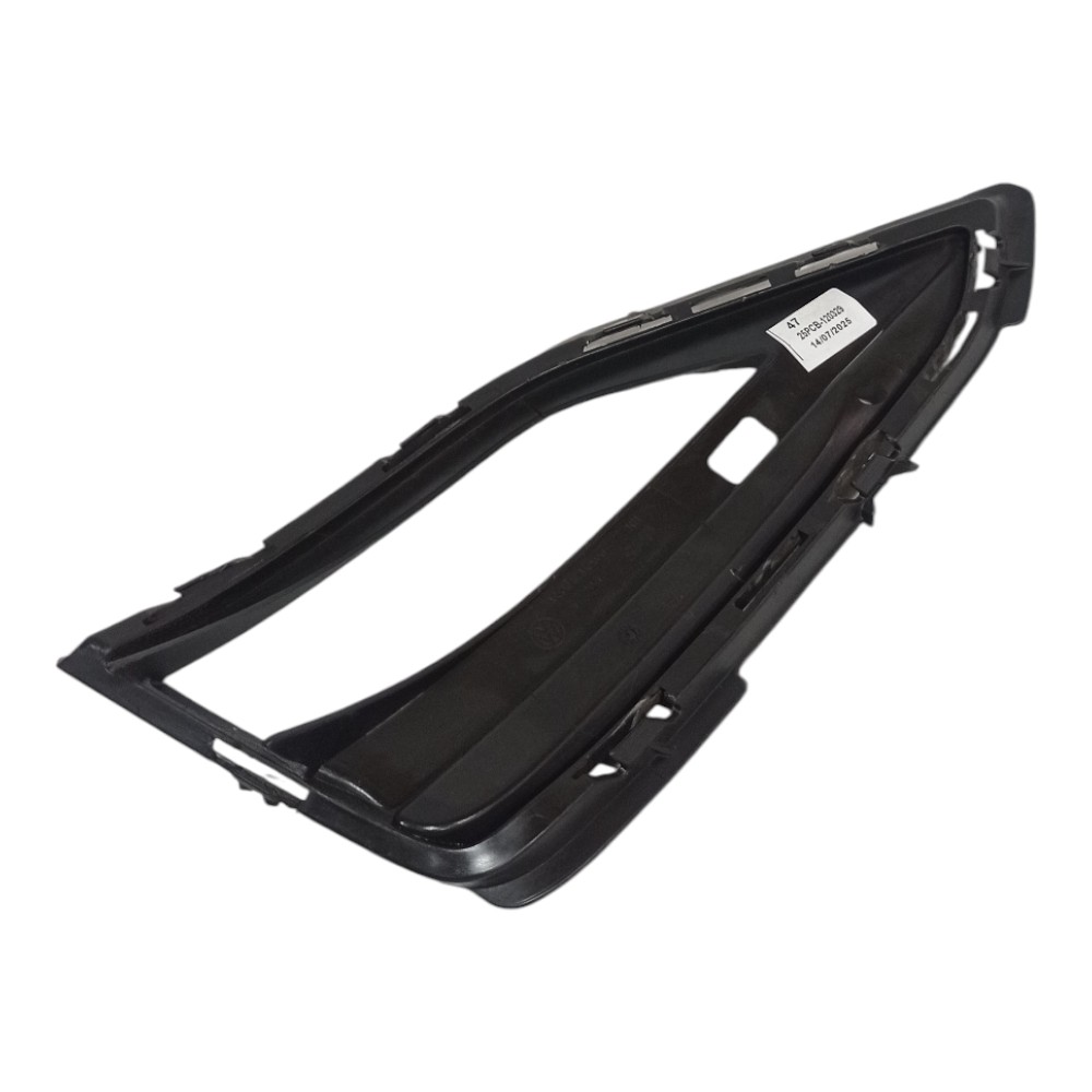 Moldura Farol Milha Direito Vw Jetta Tsi 2019 A 2021 4