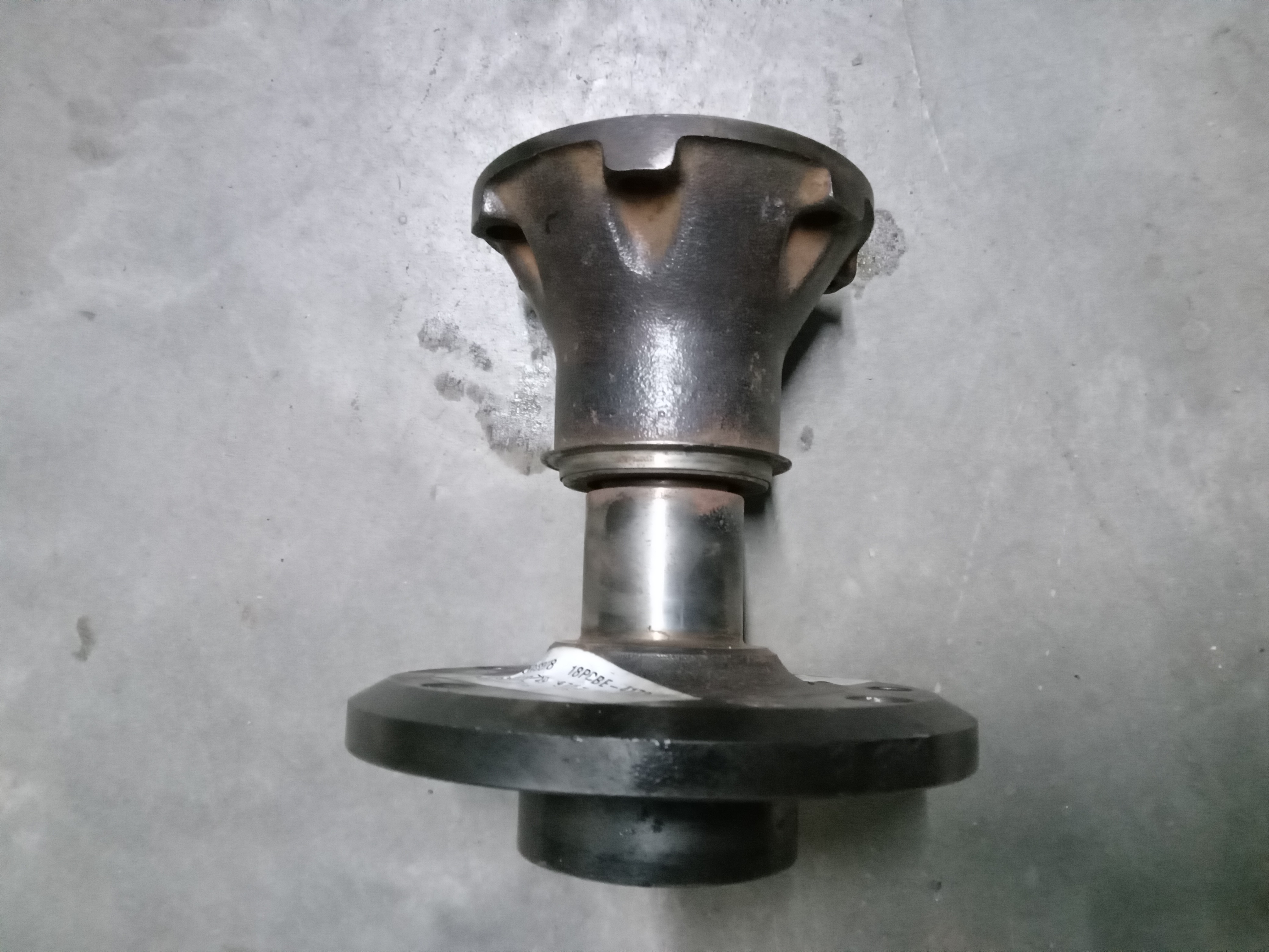 Cubo Roda traseiro omega gls 1997 1