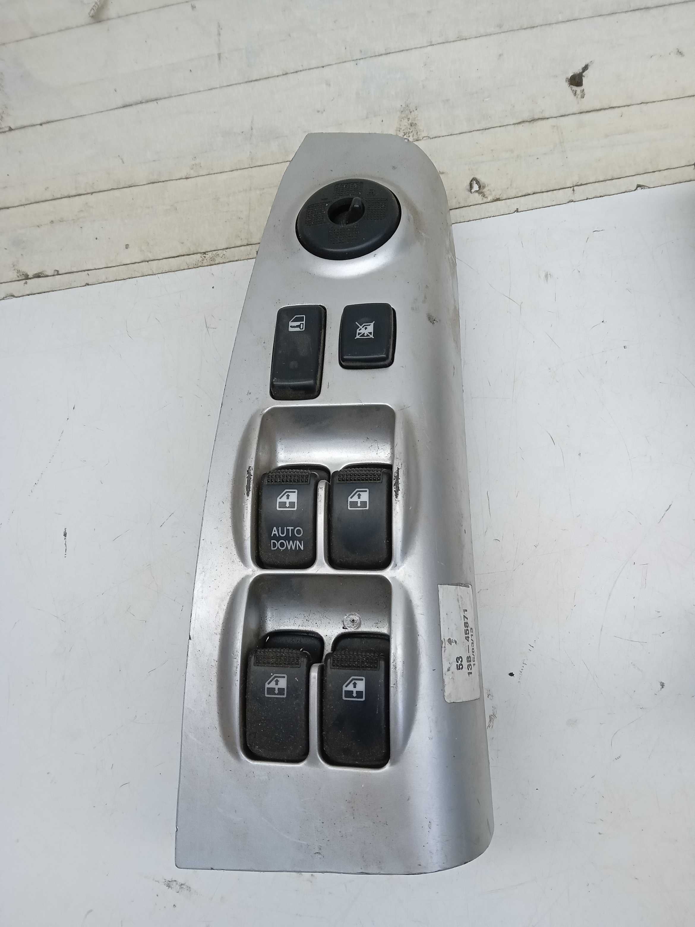 COMANDO BOTAO VIDRO ELETRICO DIANTEIRO LE KIA SPORTAGE 1