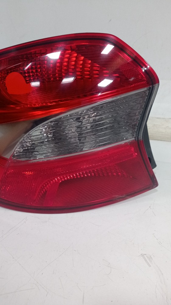 Lanterna Tras Esquerda Ford Ka Sedan 2018 A 2023 Recuperada 3