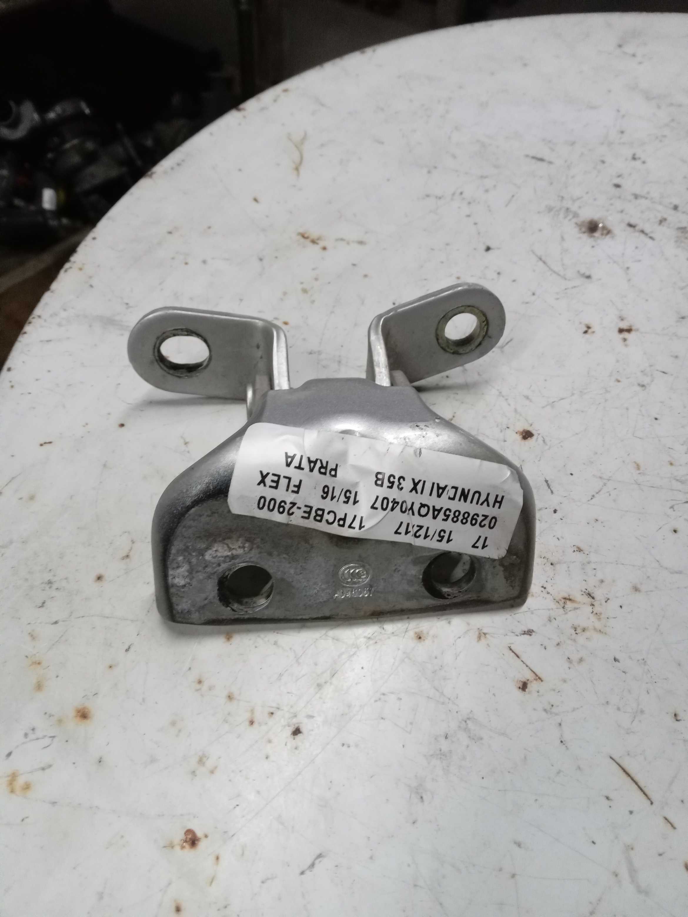 DOBRADIÇA SUPERIOR PORTA LADO DIREITO HYUNDAI IX35 2015 2