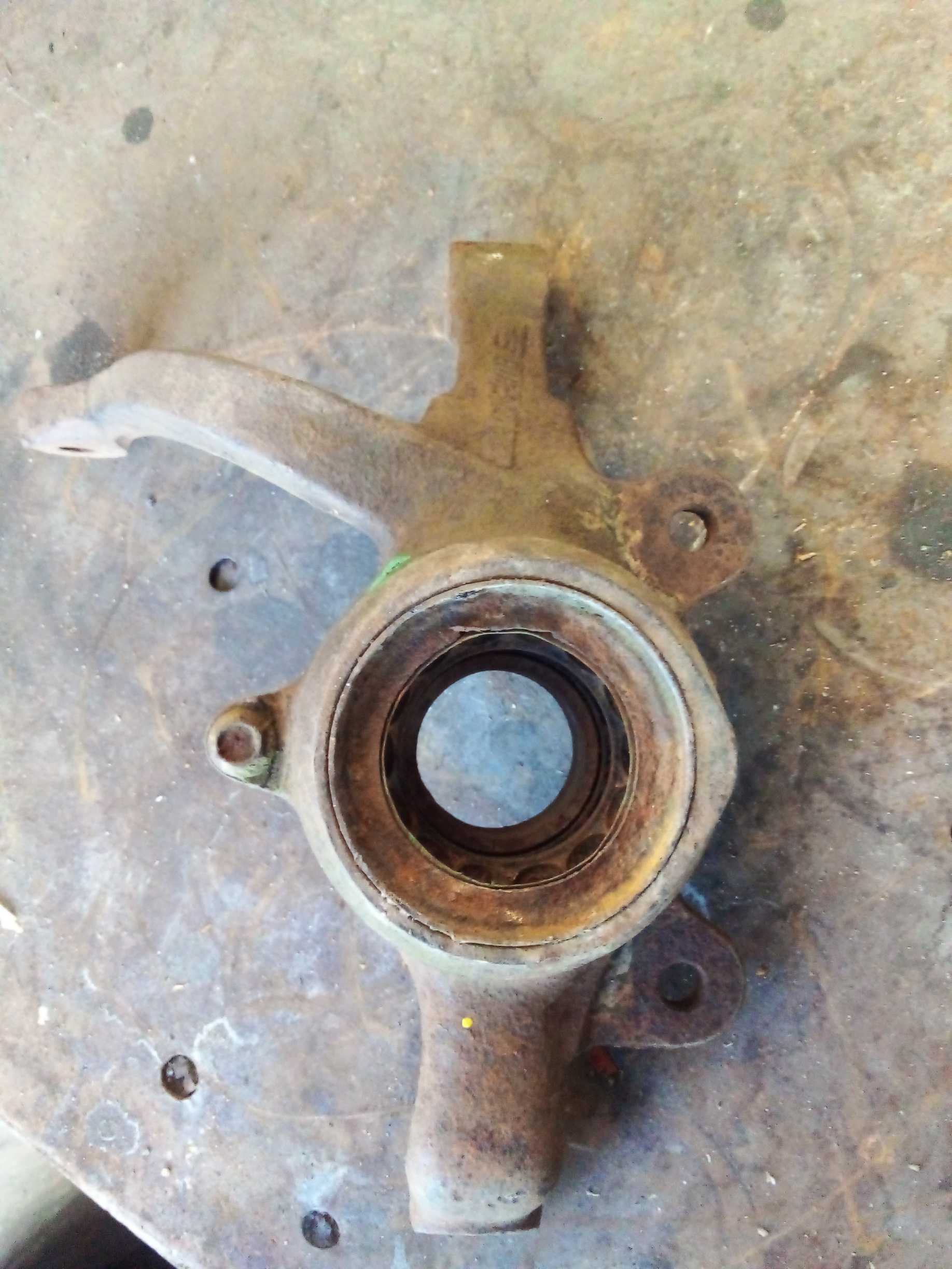 CUBO MONTANTE DIANTEIRO DIREITO FIAT PREMIO 2000 2