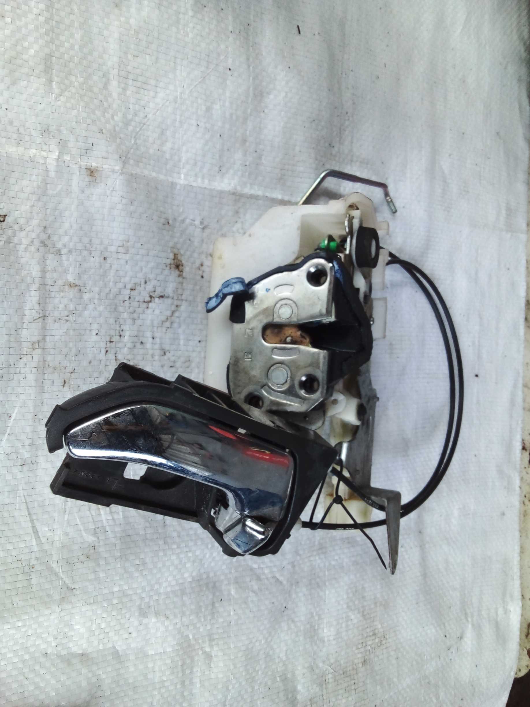 FECHADURA PORTA DIANTEIRA DIREITA S10  2015 1