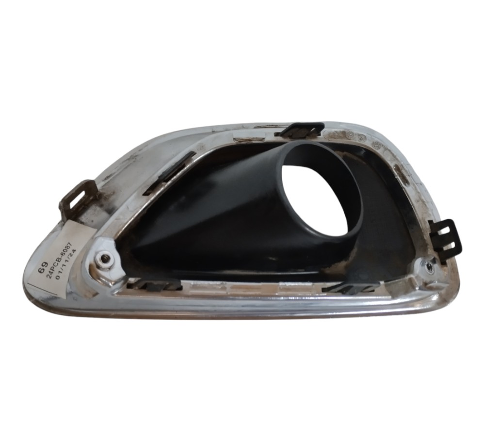 Moldura Grade Farol Milha Esquerda Jeep Cherokee 2015 3