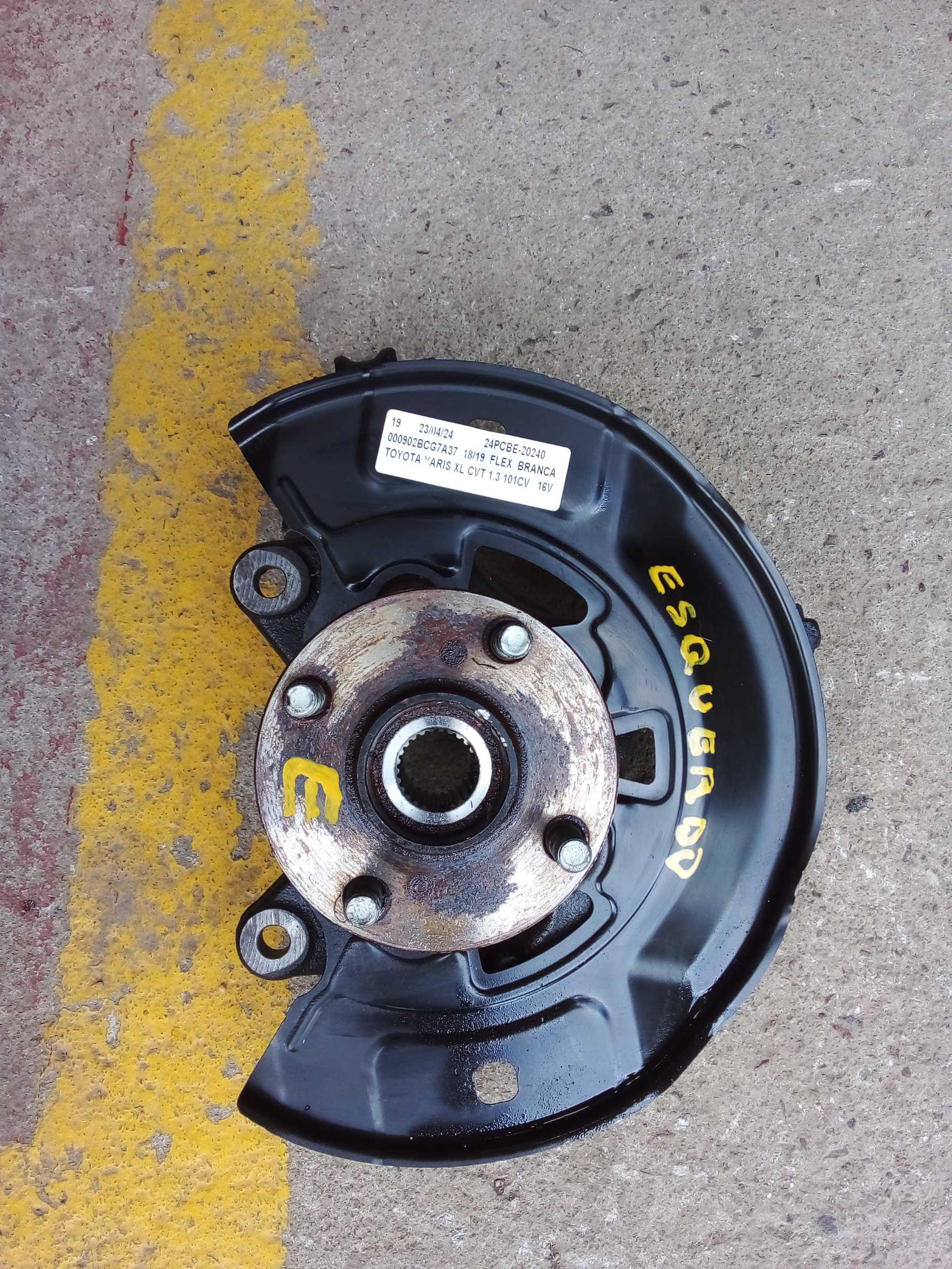 CUBO MONTANTE DIANTEIRO ESQUERDO TOYOTA YARIS 2018